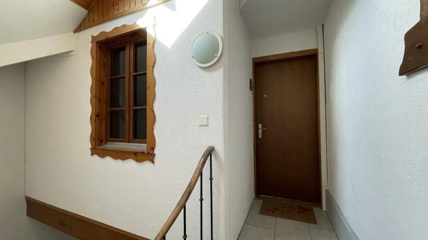 Residential building - Photo 5 of 6