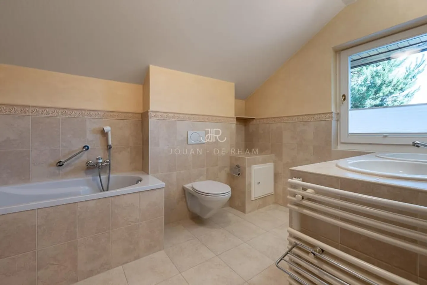 Magnifique maison familiale nichée dans quartier privatif - Foto 12 von 13