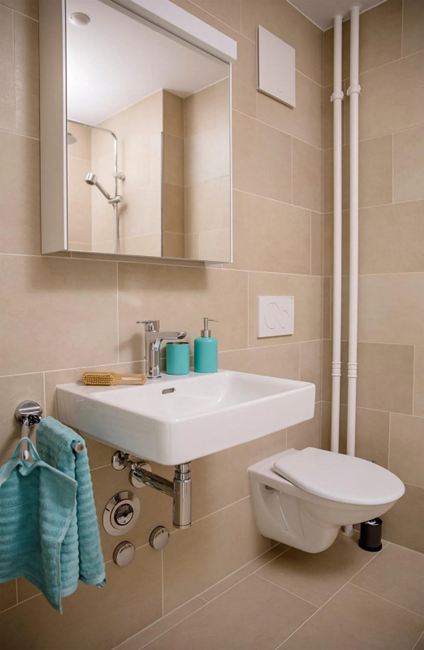 Bright Single Apartment in a Quiet Location! - Photo 5 of 7