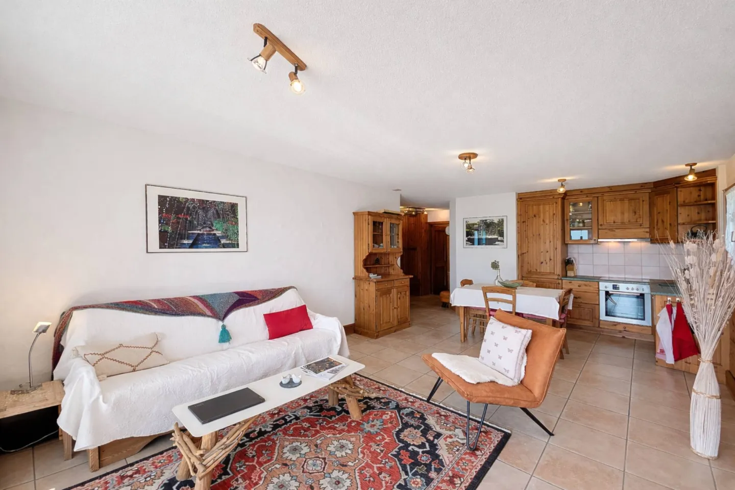 Charming Mountain Apartment - Photo 4 of 8