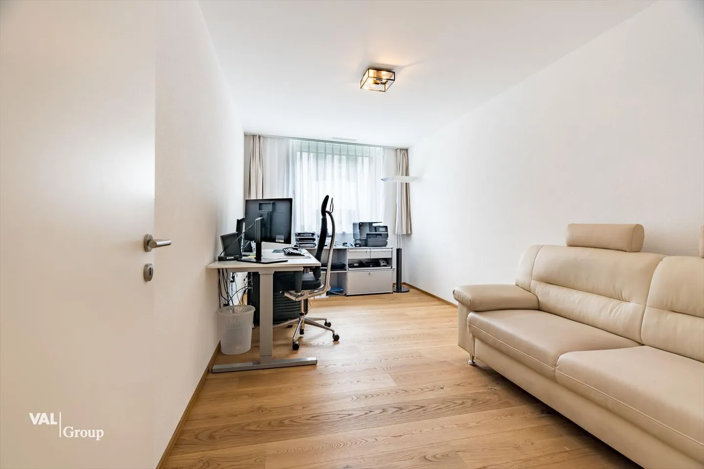 Centrally located, sustainably built, with plenty of space to live - Photo 12 of 13