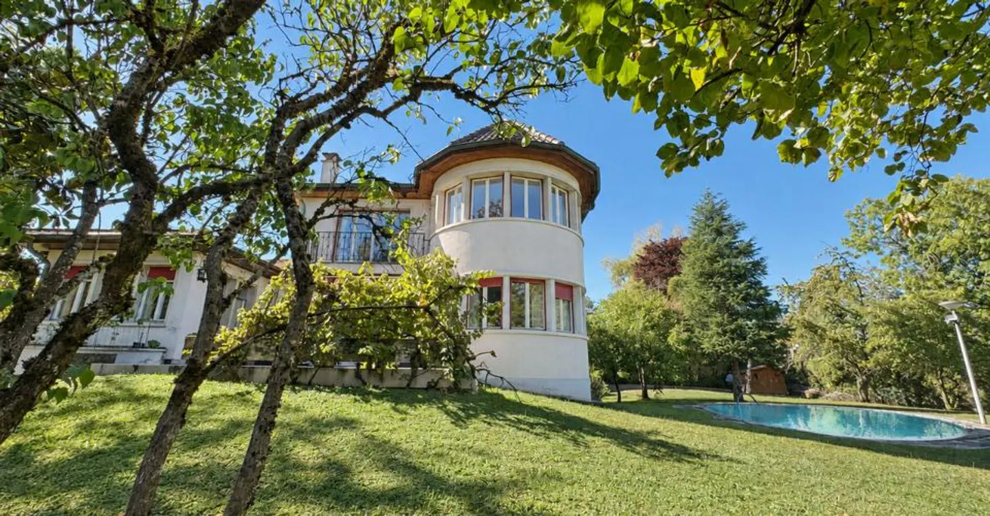 Exclusivity - Large Detached Villa – Pregny-Chambésy - Photo 2 of 12