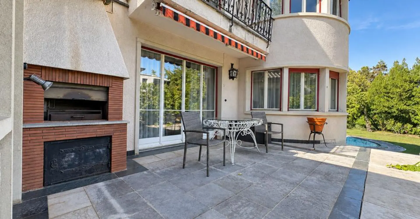 Exclusivity - Large Detached Villa – Pregny-Chambésy - Photo 3 of 12