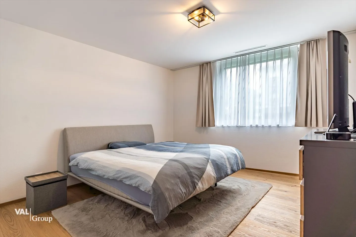 Centrally located, sustainably built, with plenty of space to live - Photo 9 of 13