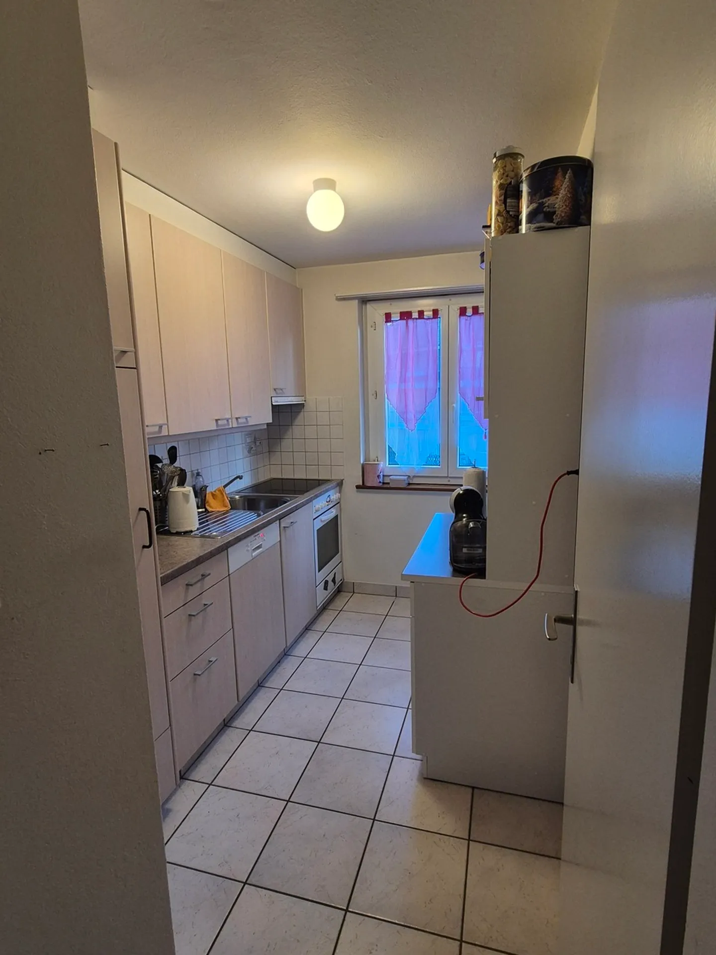 Appartement 3 pièces dans un emplacement calme - Photo 2 sur 9