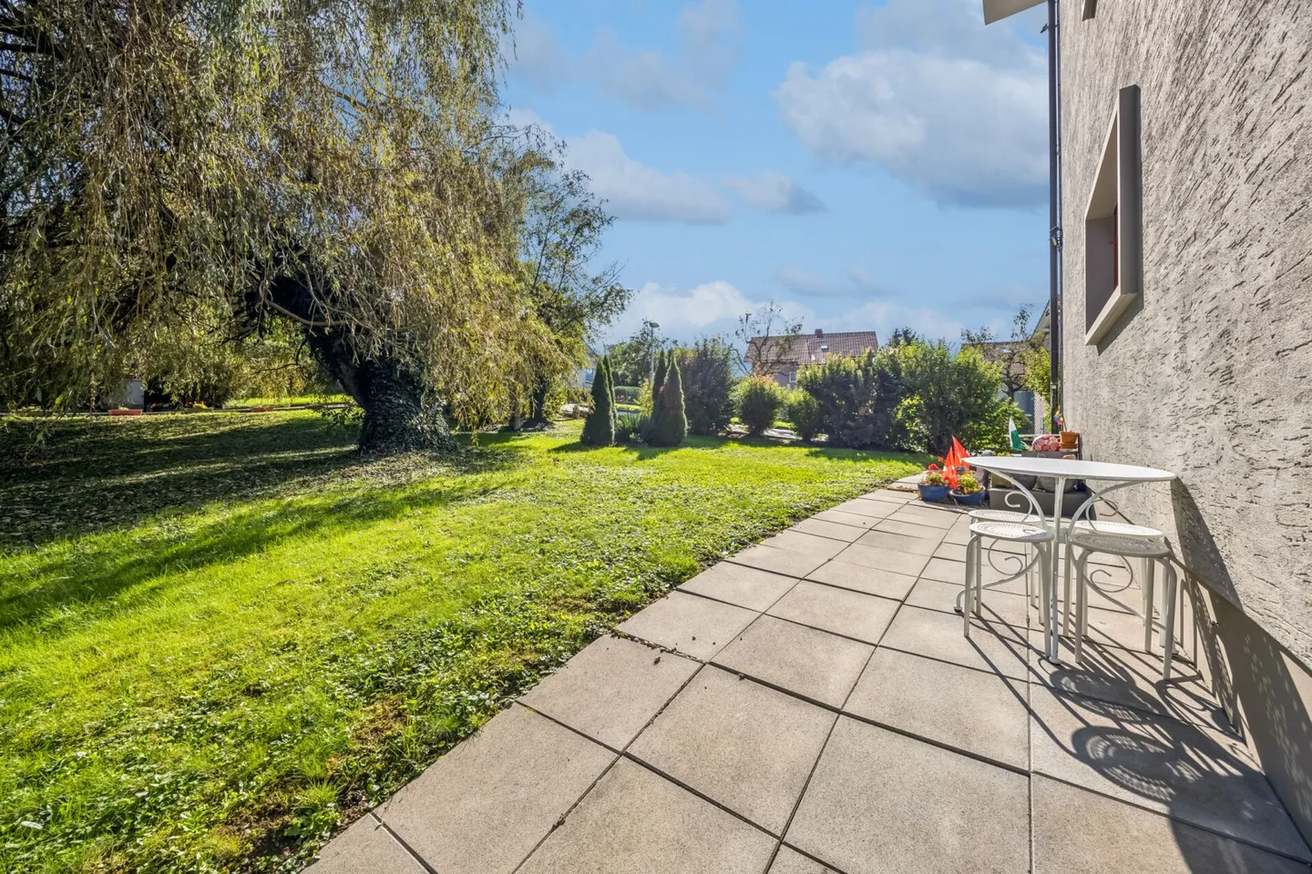 High-yield property with development potential in a quiet location - Photo 9 of 13