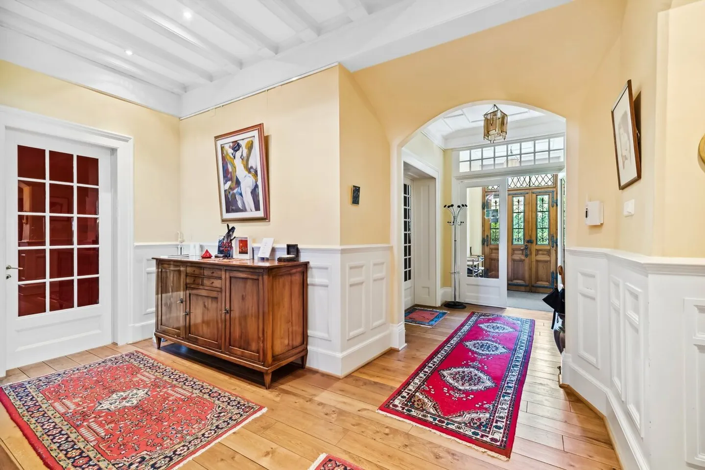 Renovated master house, enchanting park with ancient trees - Photo 5 of 29