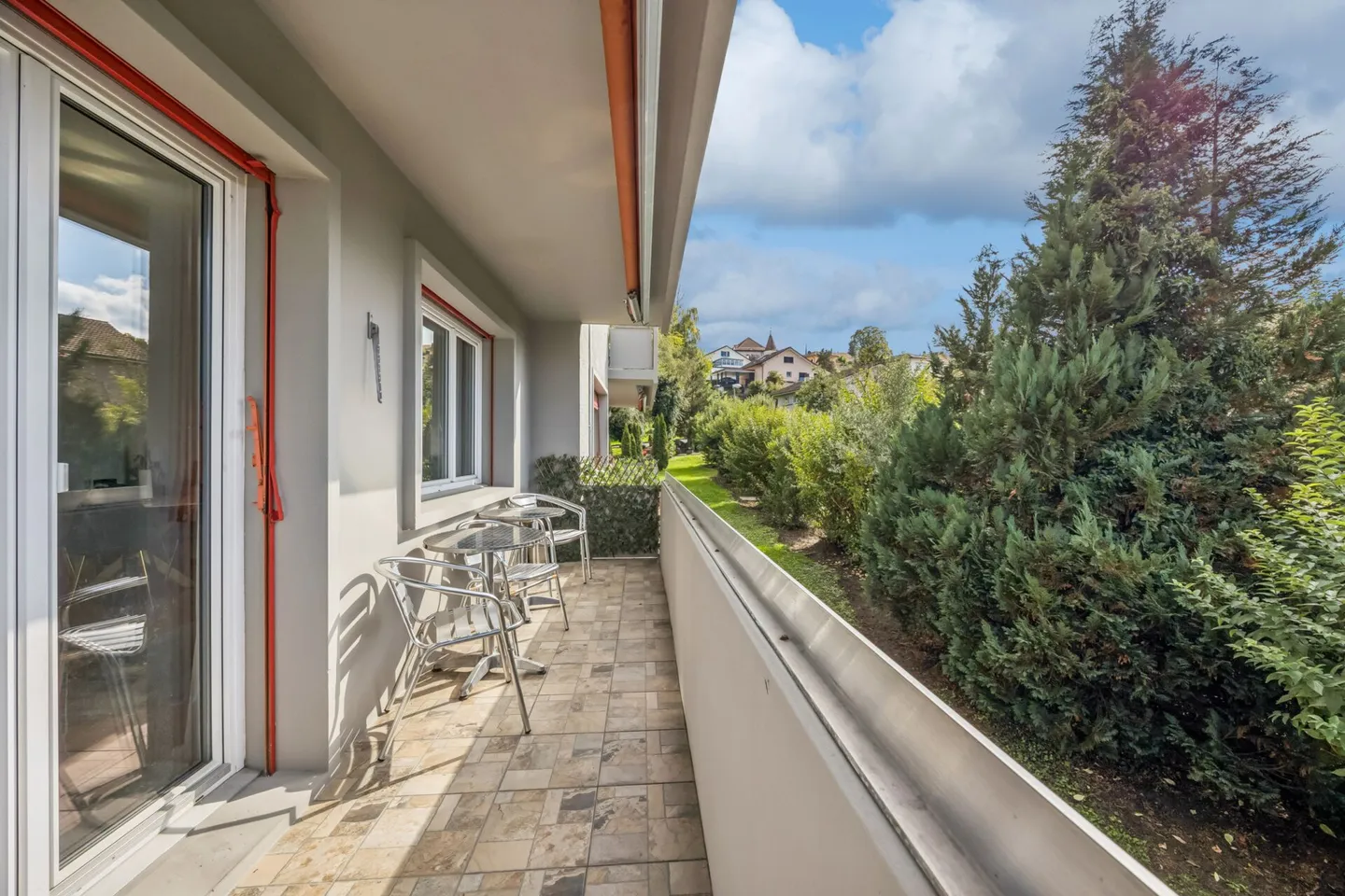 High-yield property with development potential in a quiet location - Photo 11 of 13