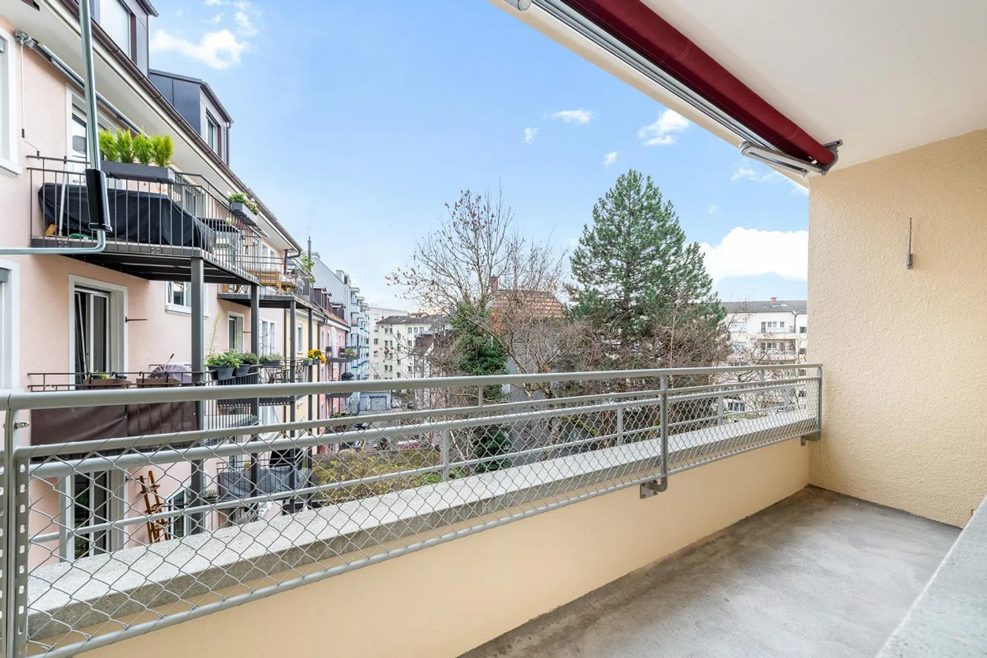 Freshly renovated oasis of well-being in the heart of Zurich-Wiedikon! - Photo 12 of 12