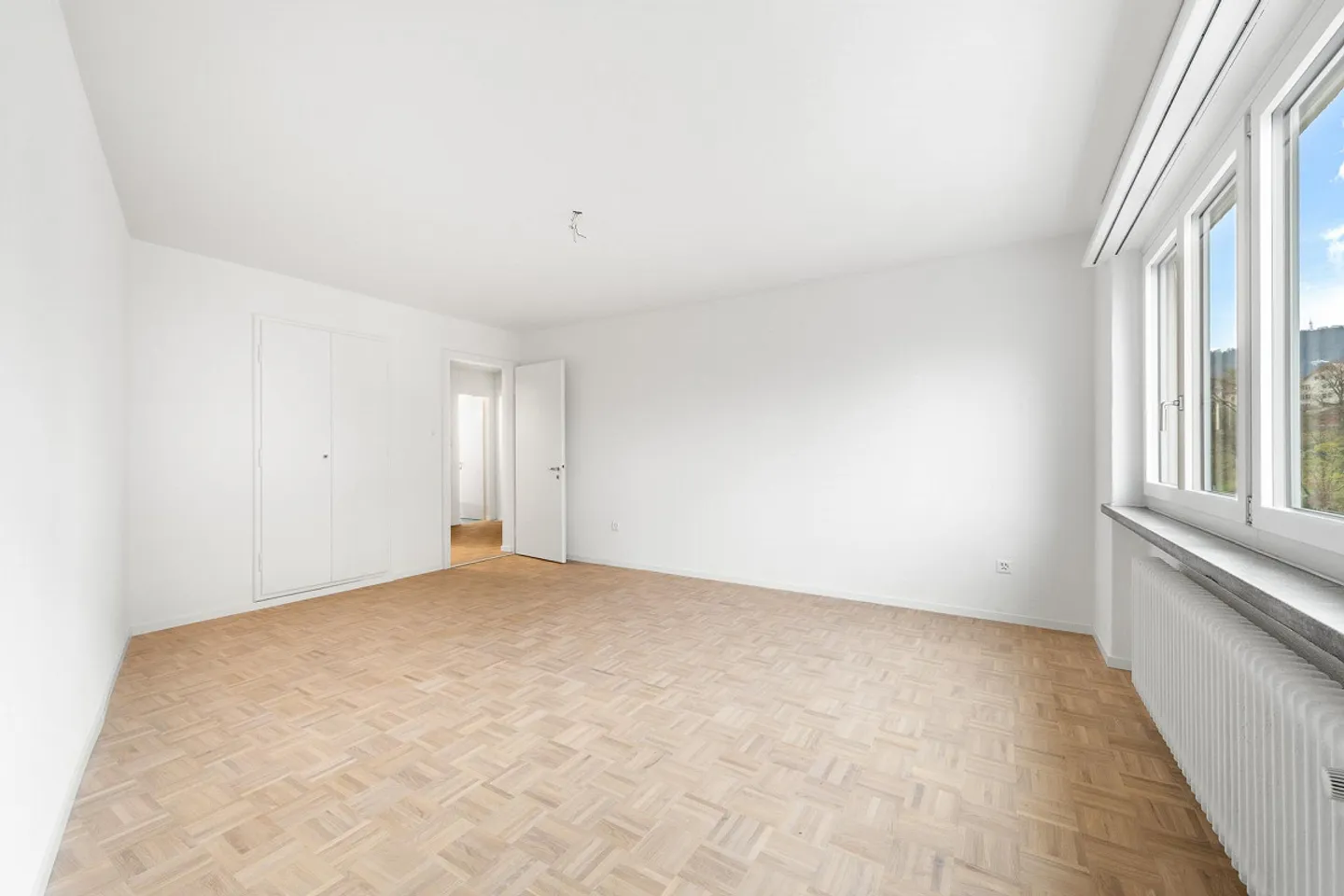 Freshly renovated oasis of well-being in the heart of Zurich-Wiedikon! - Photo 7 of 12