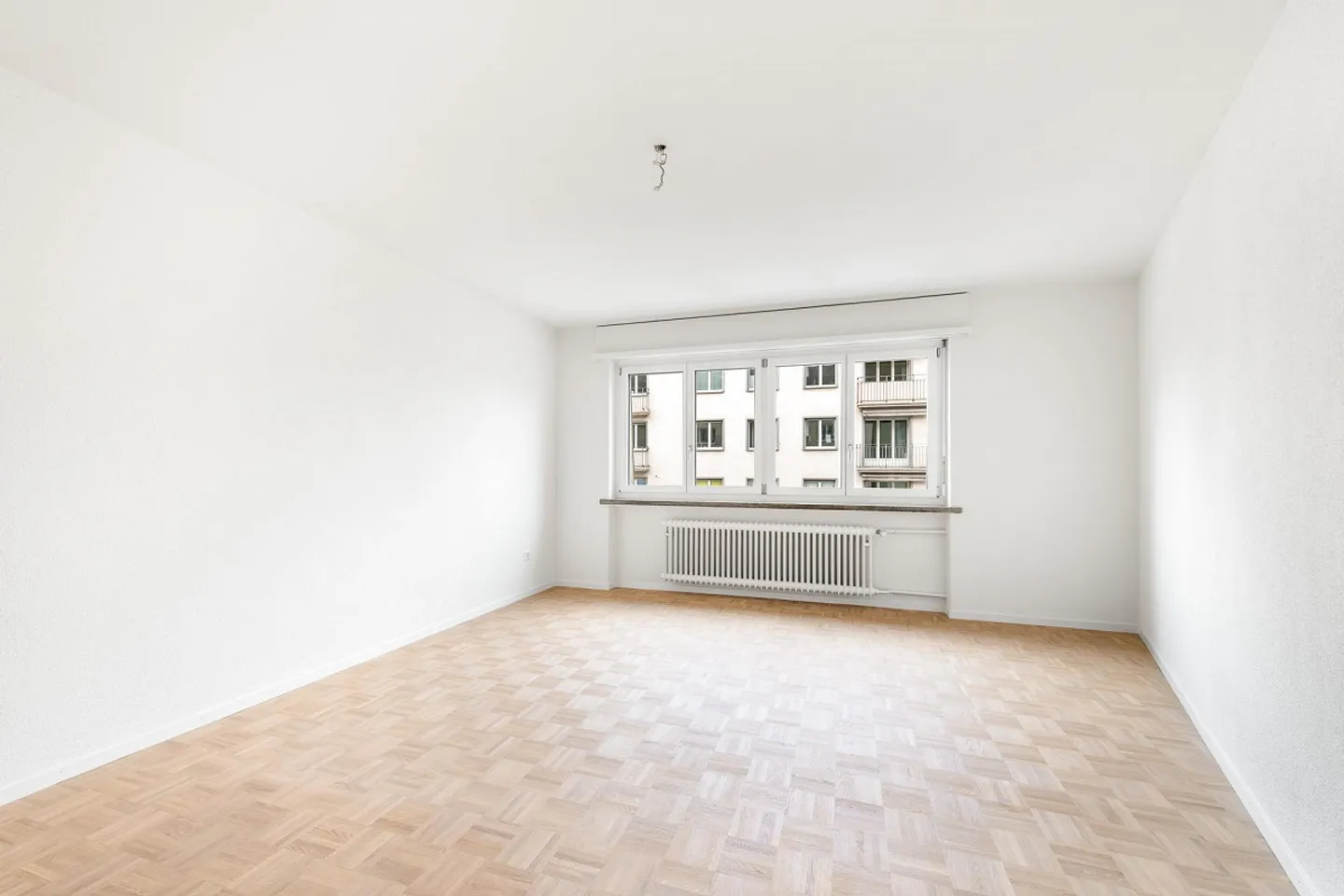 Freshly renovated oasis of well-being in the heart of Zurich-Wiedikon! - Photo 8 of 12