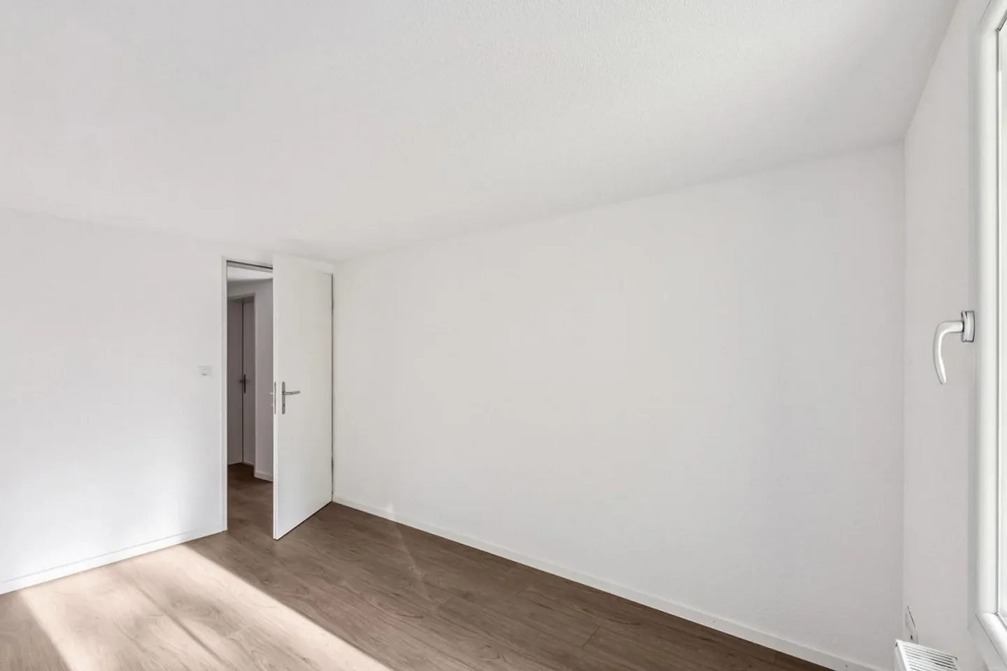 Appartamento attraente e luminoso di 4,5 stanze a Huttwil - Foto 3 di 11