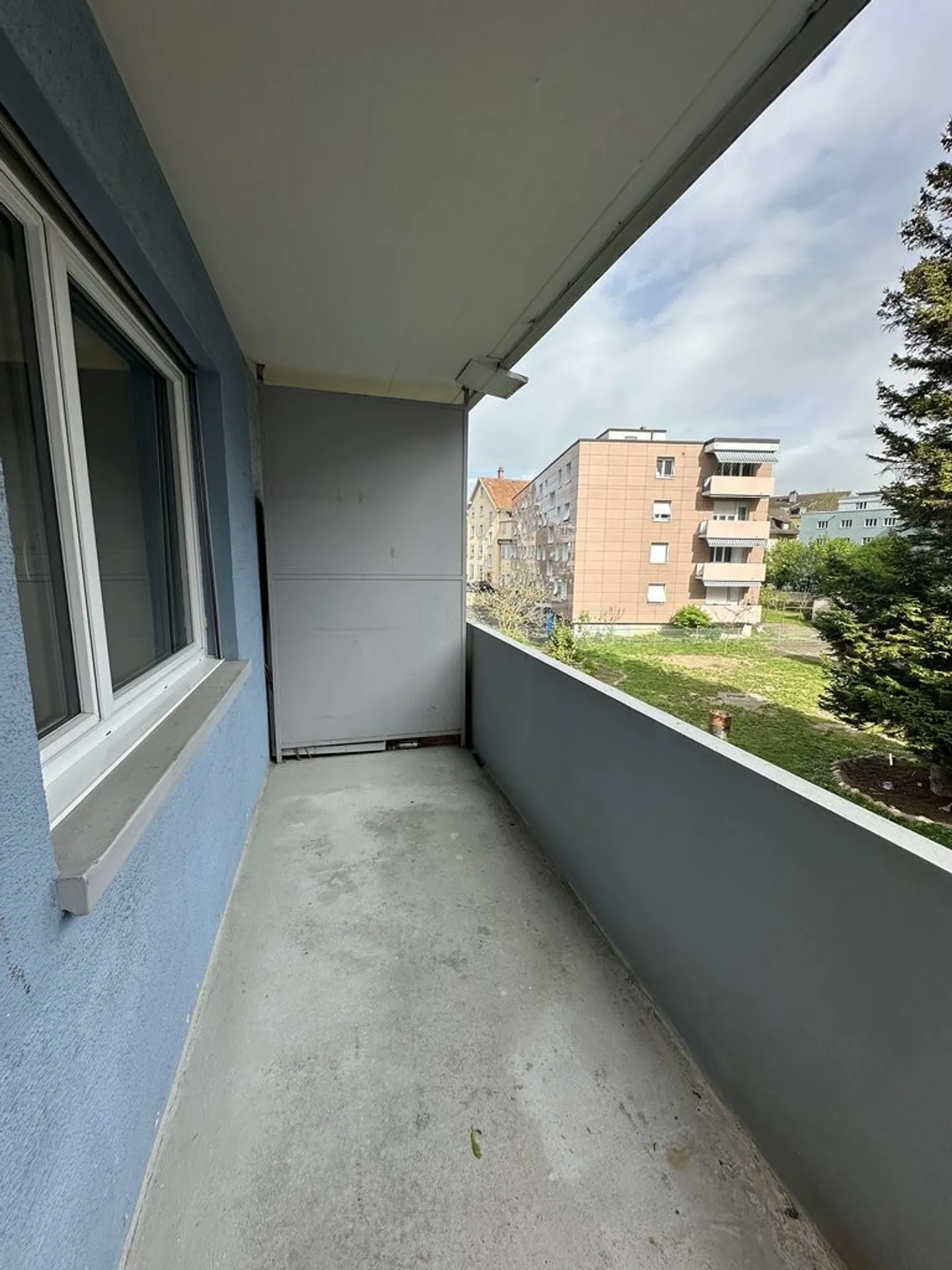 Simple 4.5-room apartment in Biel - Photo 1 of 9