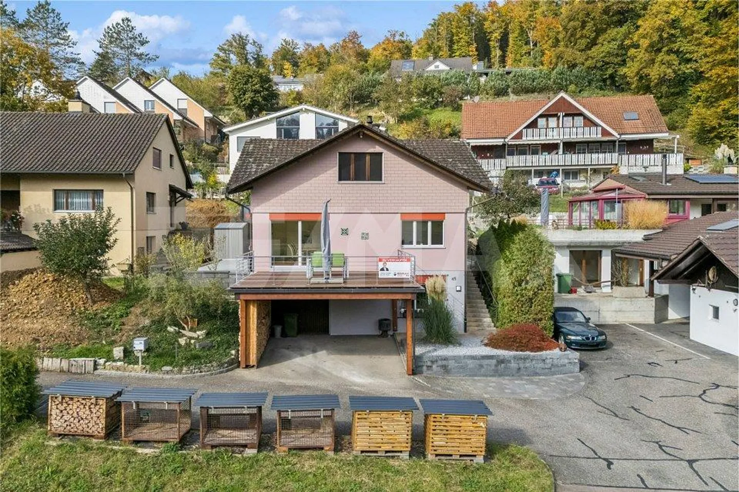 5.5 Room House - Photo 2 of 13