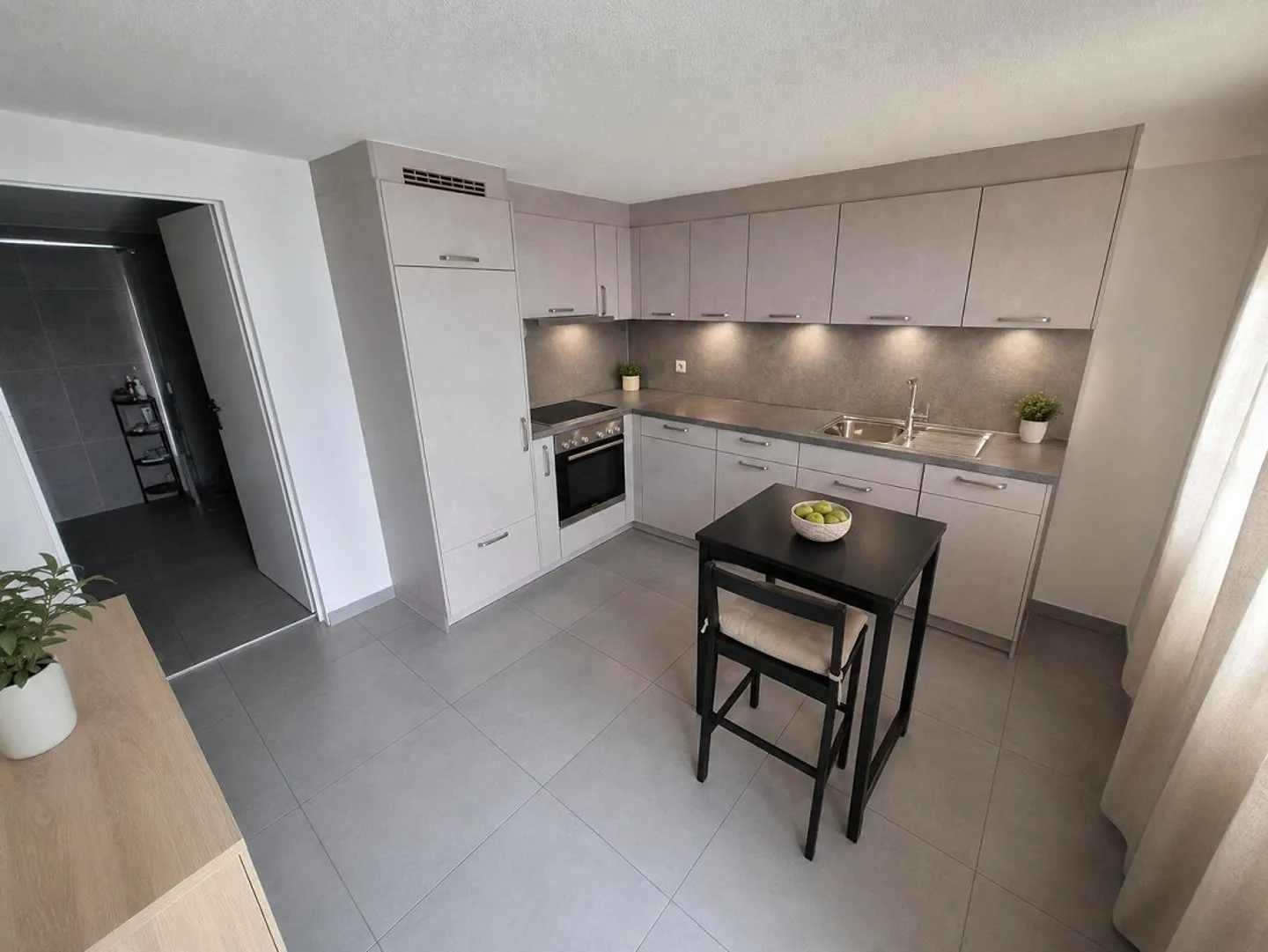 Appartamento 2.5 camere accogliente in affitto a Lengnau - Foto 2 di 7