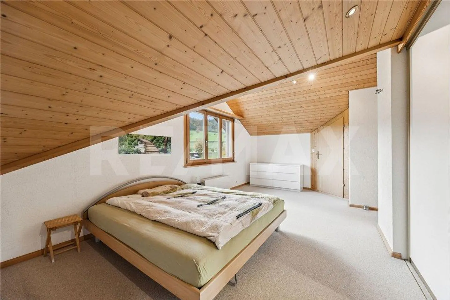 5.5 Room House - Photo 12 of 13