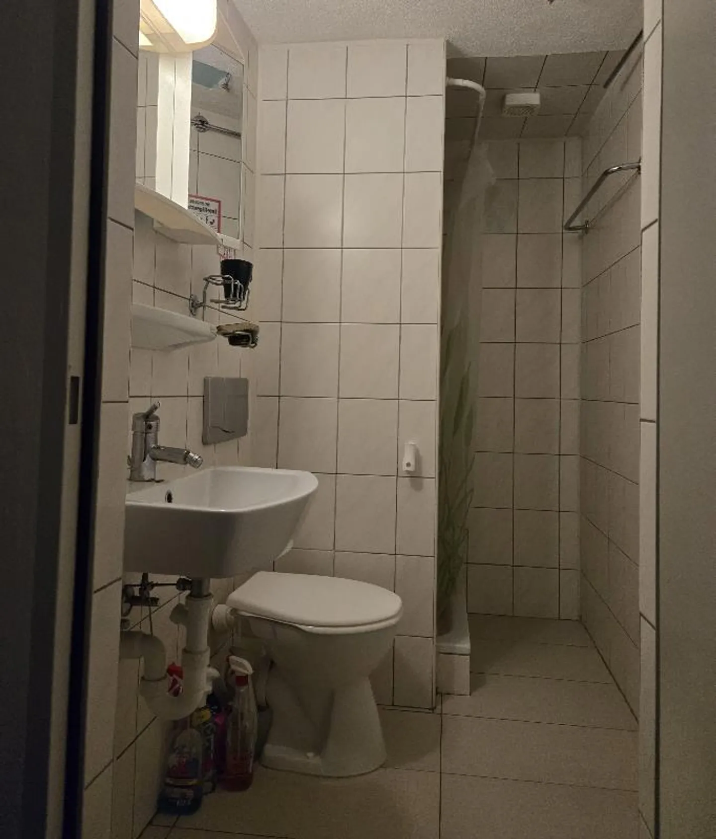 1 Stanza Appartamento Arredato - Foto 4 di 5