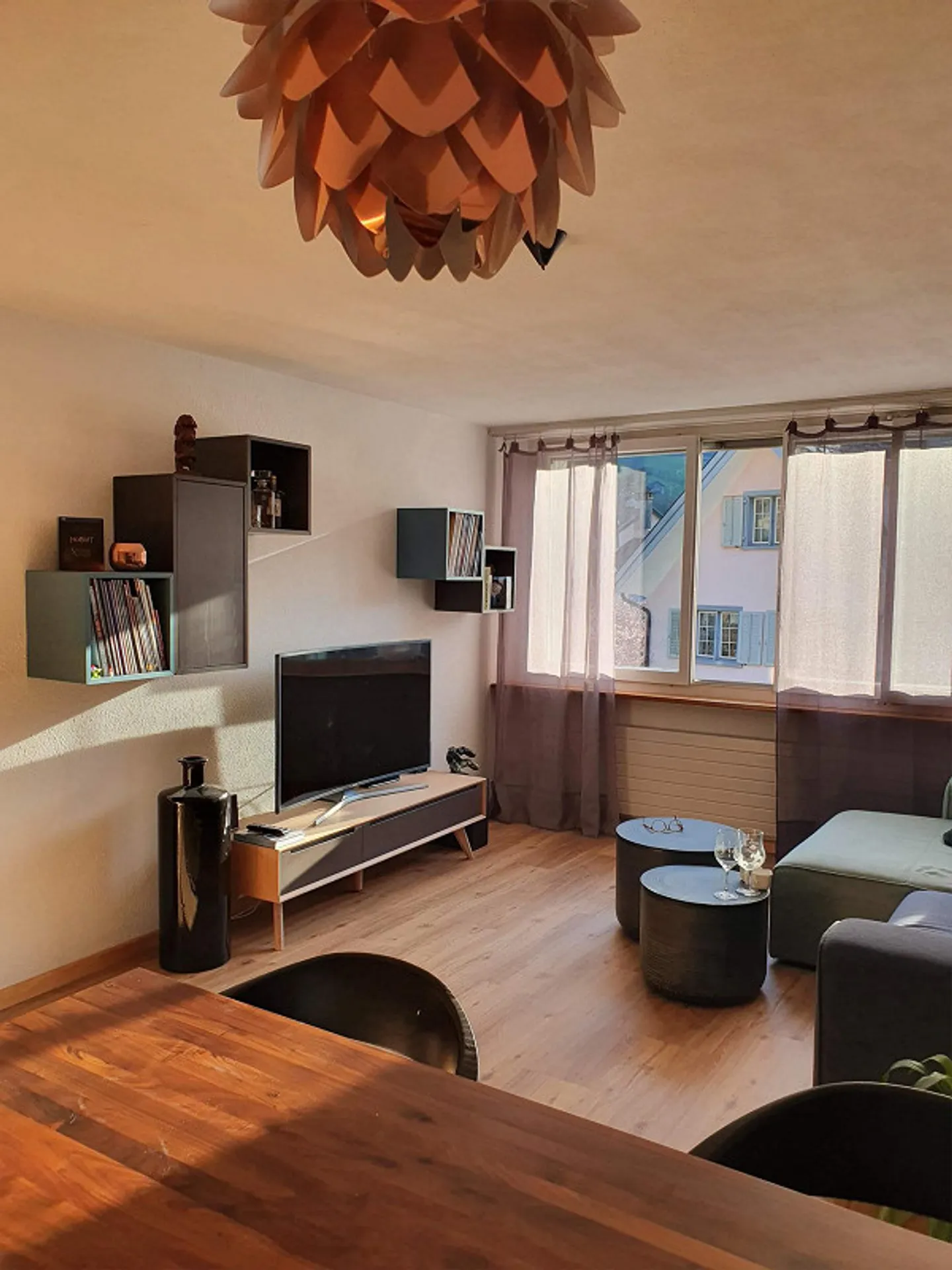 Appartement spacieux et central de 3,5 pièces - Photo 1 sur 8