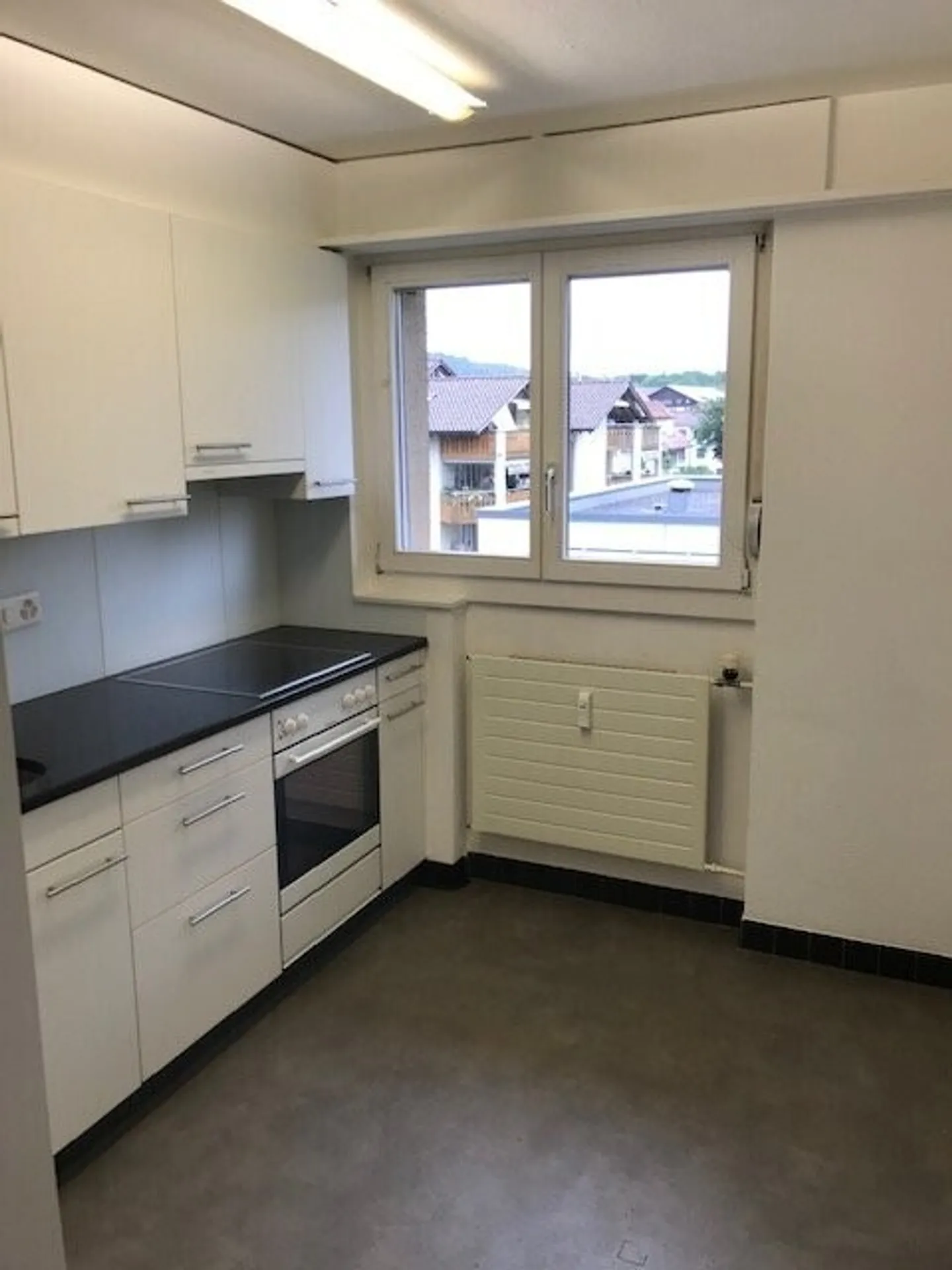Apartment for rent - Photo 3 of 11