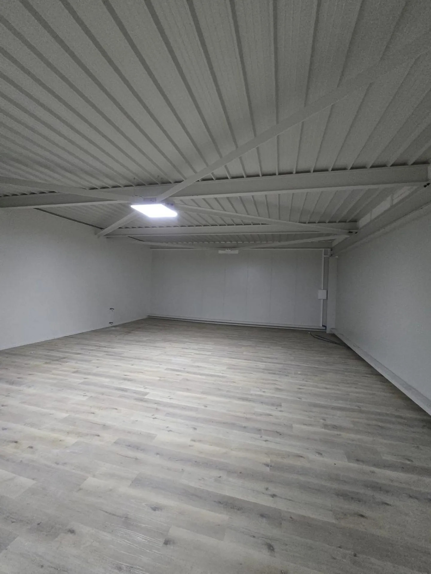 Superb new premises on two floors of 232m2 with two parking spaces included - Photo 5 of 9