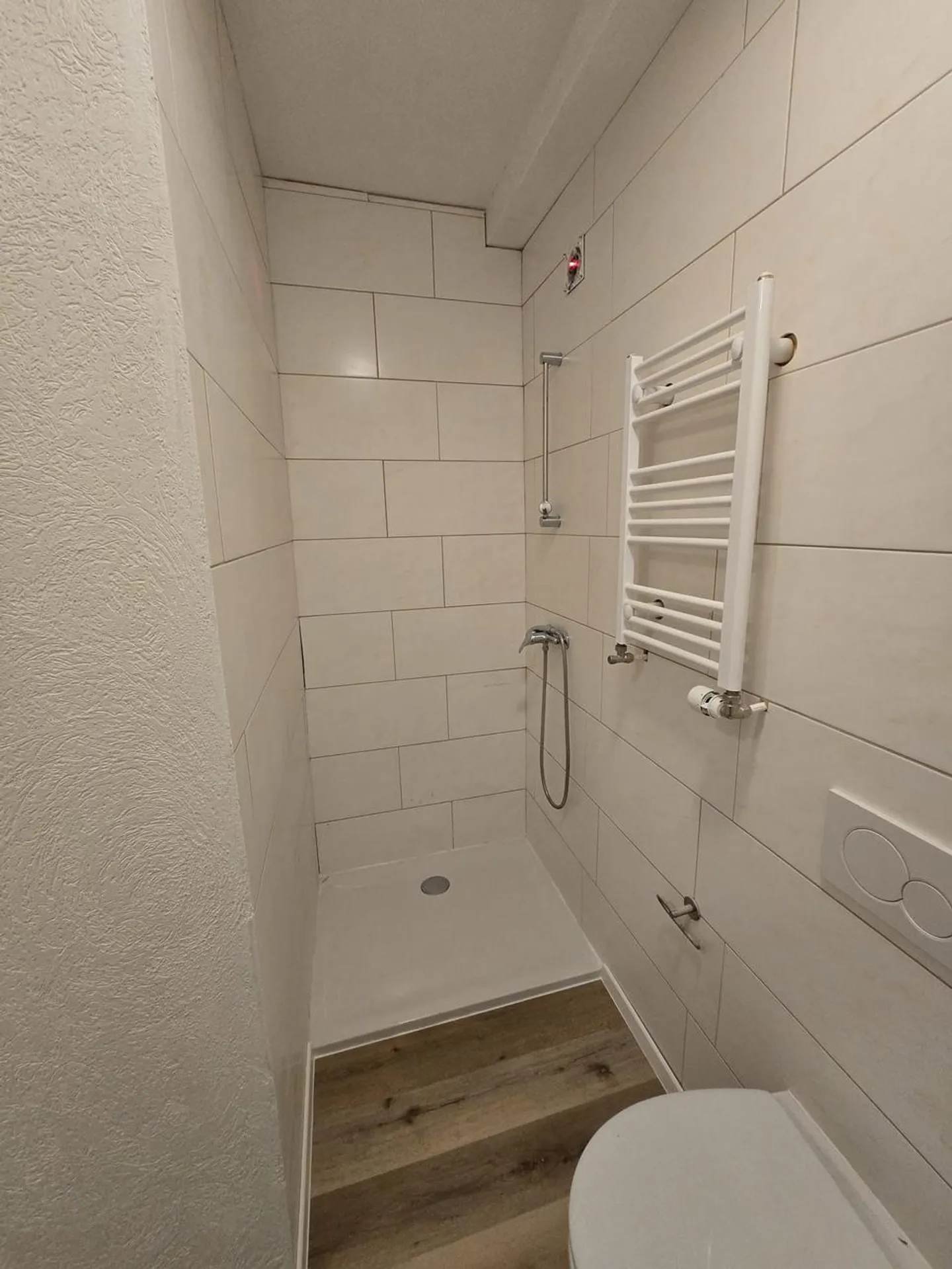 Superb new premises on two floors of 232m2 with two parking spaces included - Photo 8 of 9