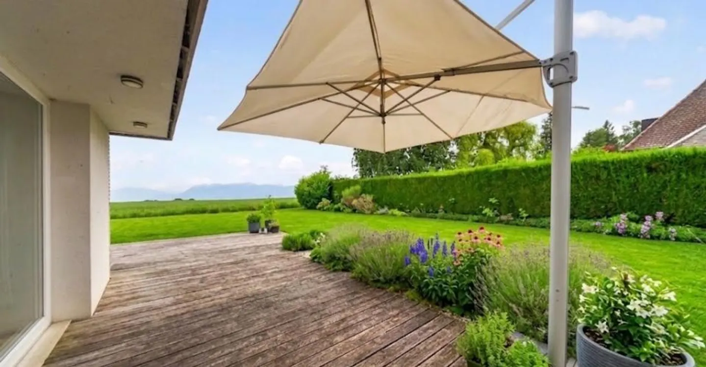 Villa contemporaine avec vue lac - Photo 3 sur 10