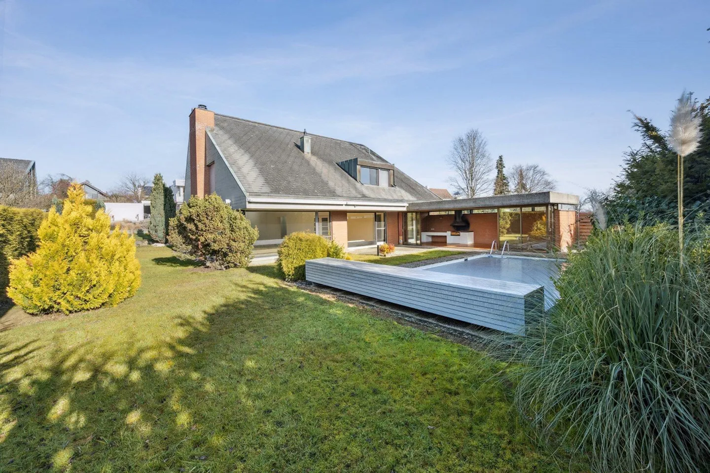 Familienparadies in Bruderholz - Foto 1 von 15