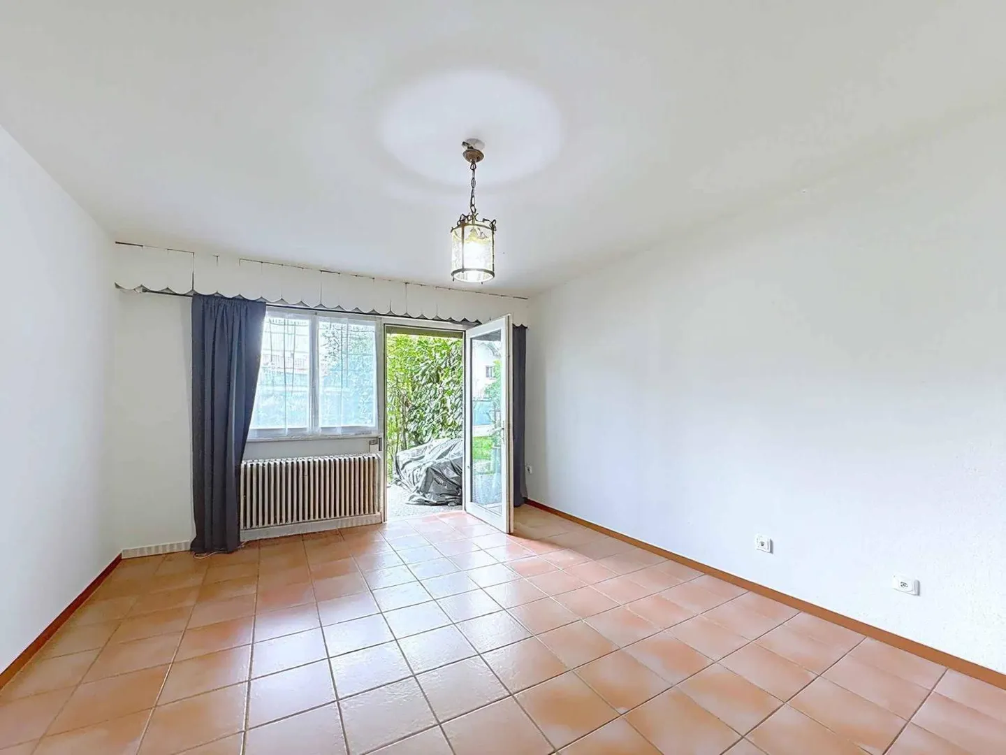 For Investors - 3-Room Apartment with Terrace and Garden, Sold and Rented - Photo 3 of 7