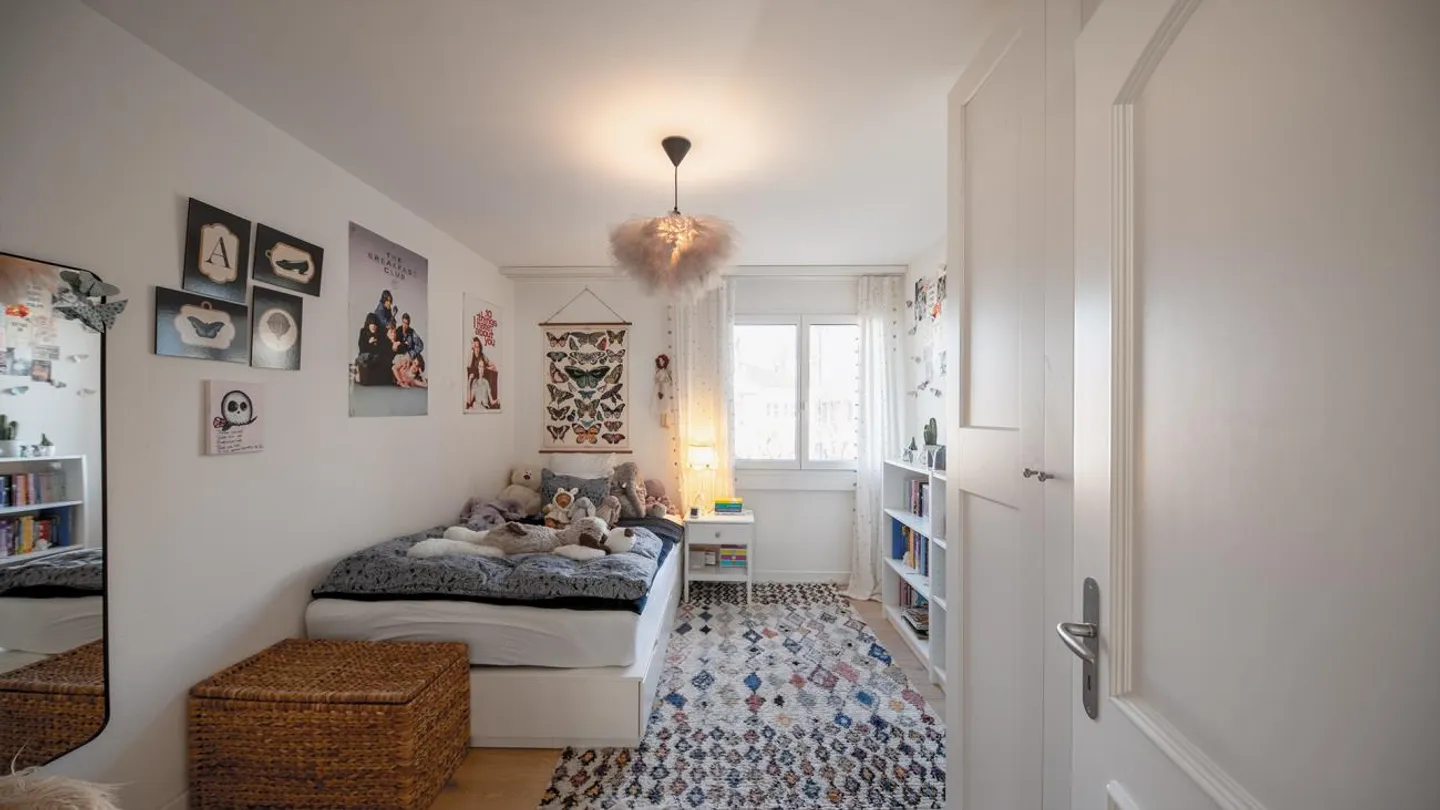 Appartement sous les combles de 4,5 pièces, récemment rénové et très bien entretenu, en situation en pente - Photo 13 sur 15