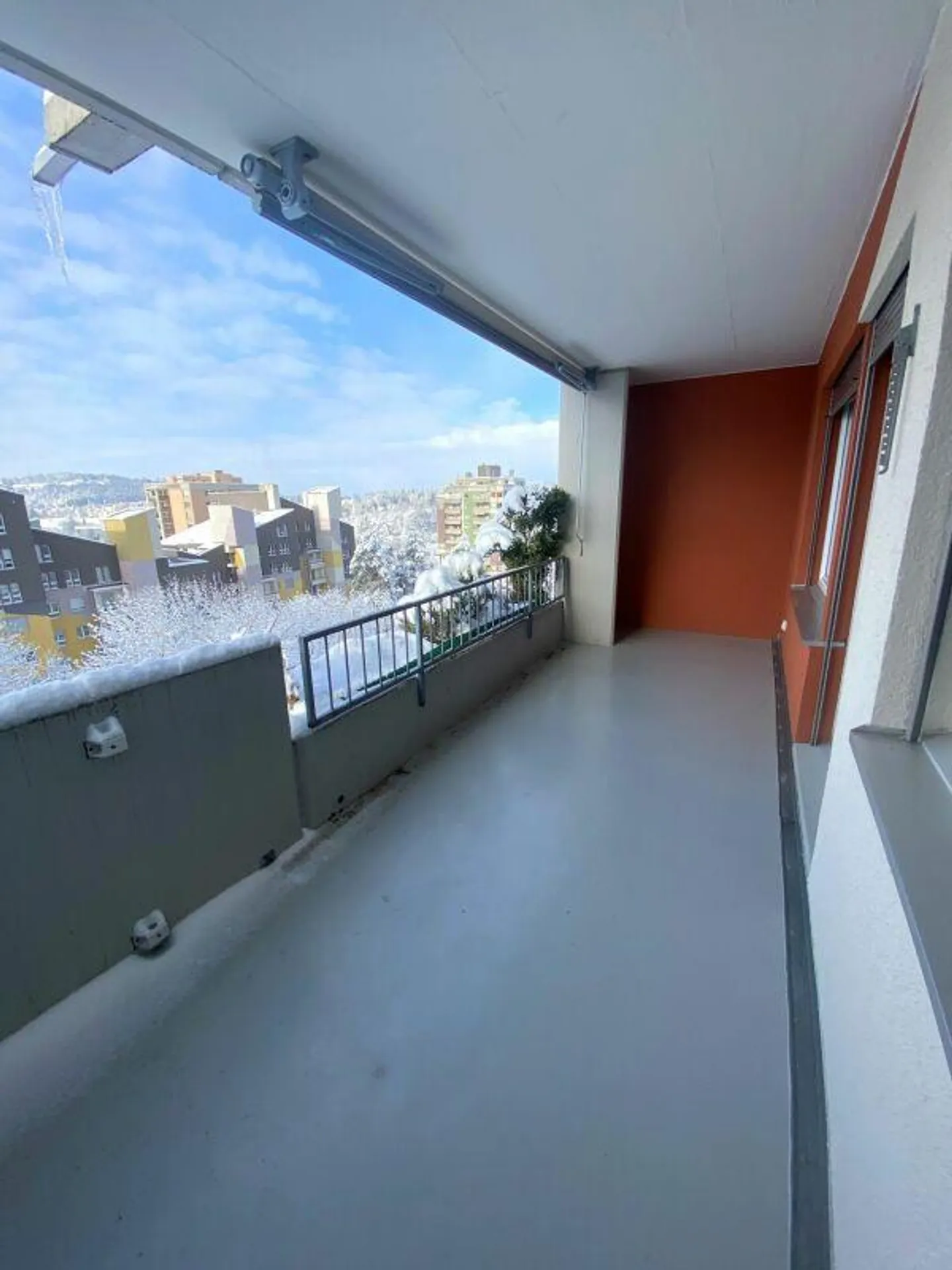 Beautiful 5.5 Room Apartment with Open Kitchen in St. Gallen - East, near Gallusmarkt - Photo 12 of 13