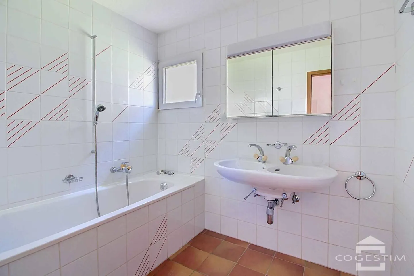 Bel Appartement avec Jardin - Photo 7 sur 7