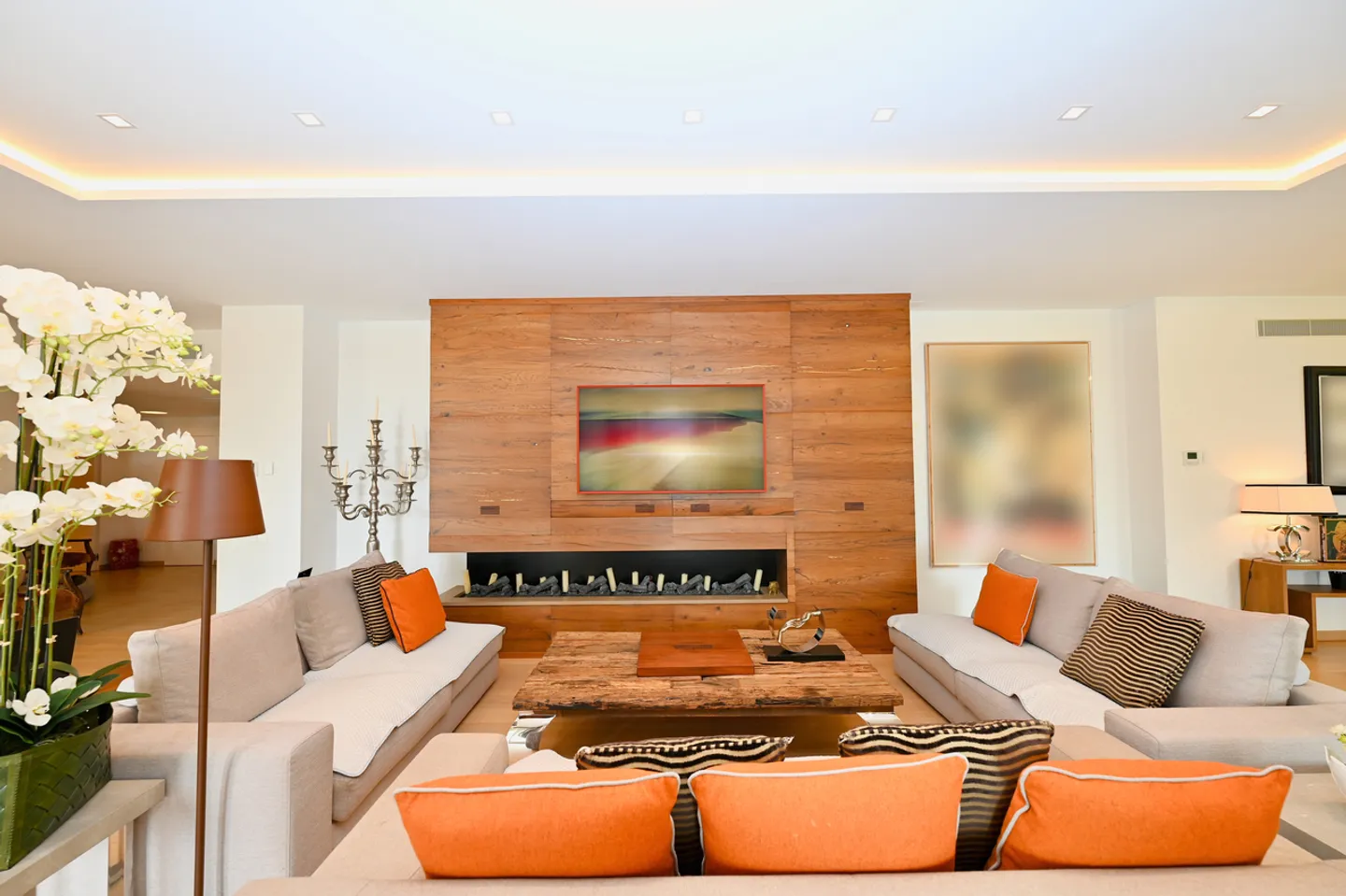 Spacious Luxury Apartment with Garden in the Collina d'Oro Resort - Photo 6 of 25