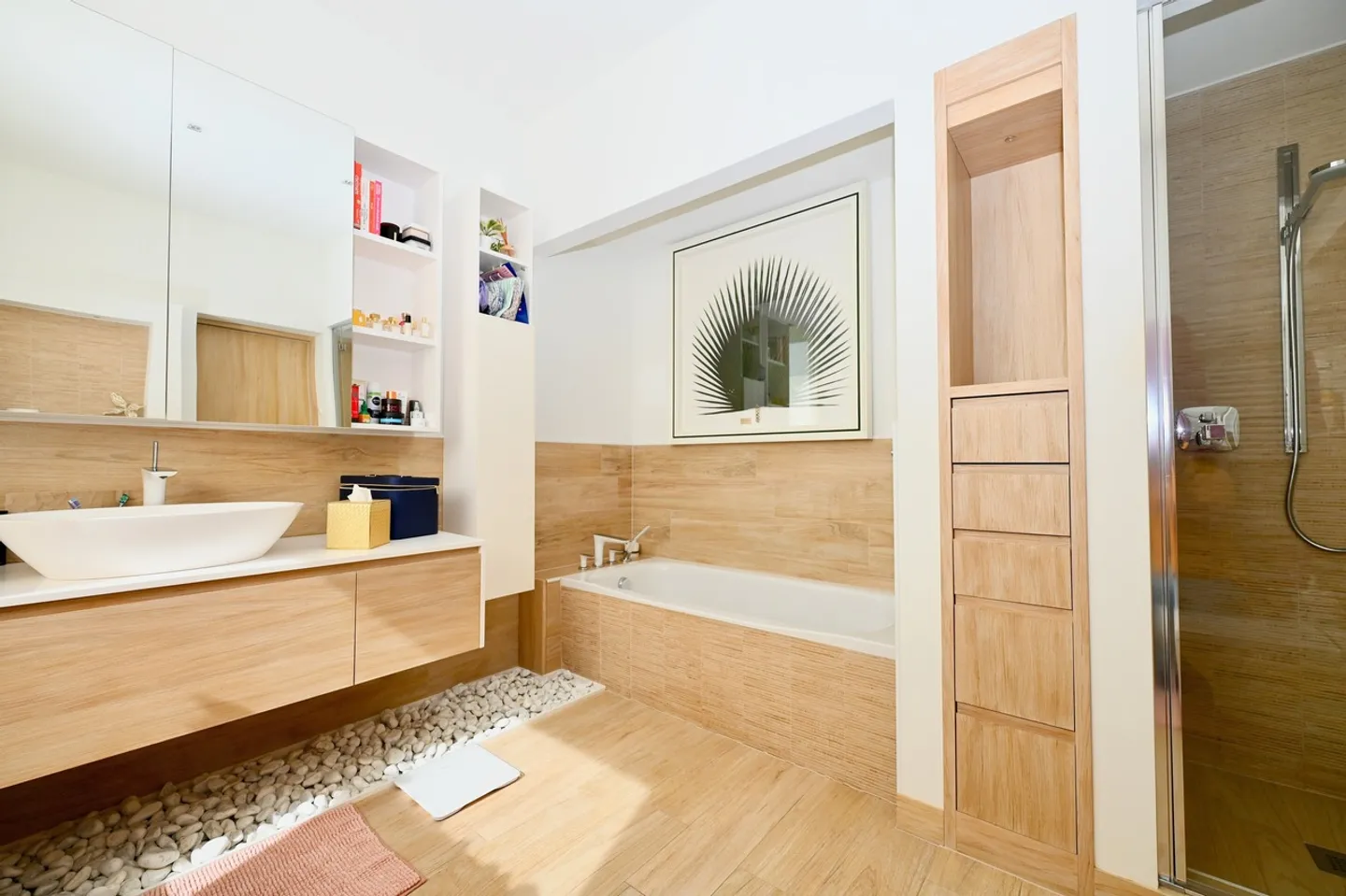 Spacious Luxury Apartment with Garden in the Collina d'Oro Resort - Photo 17 of 25