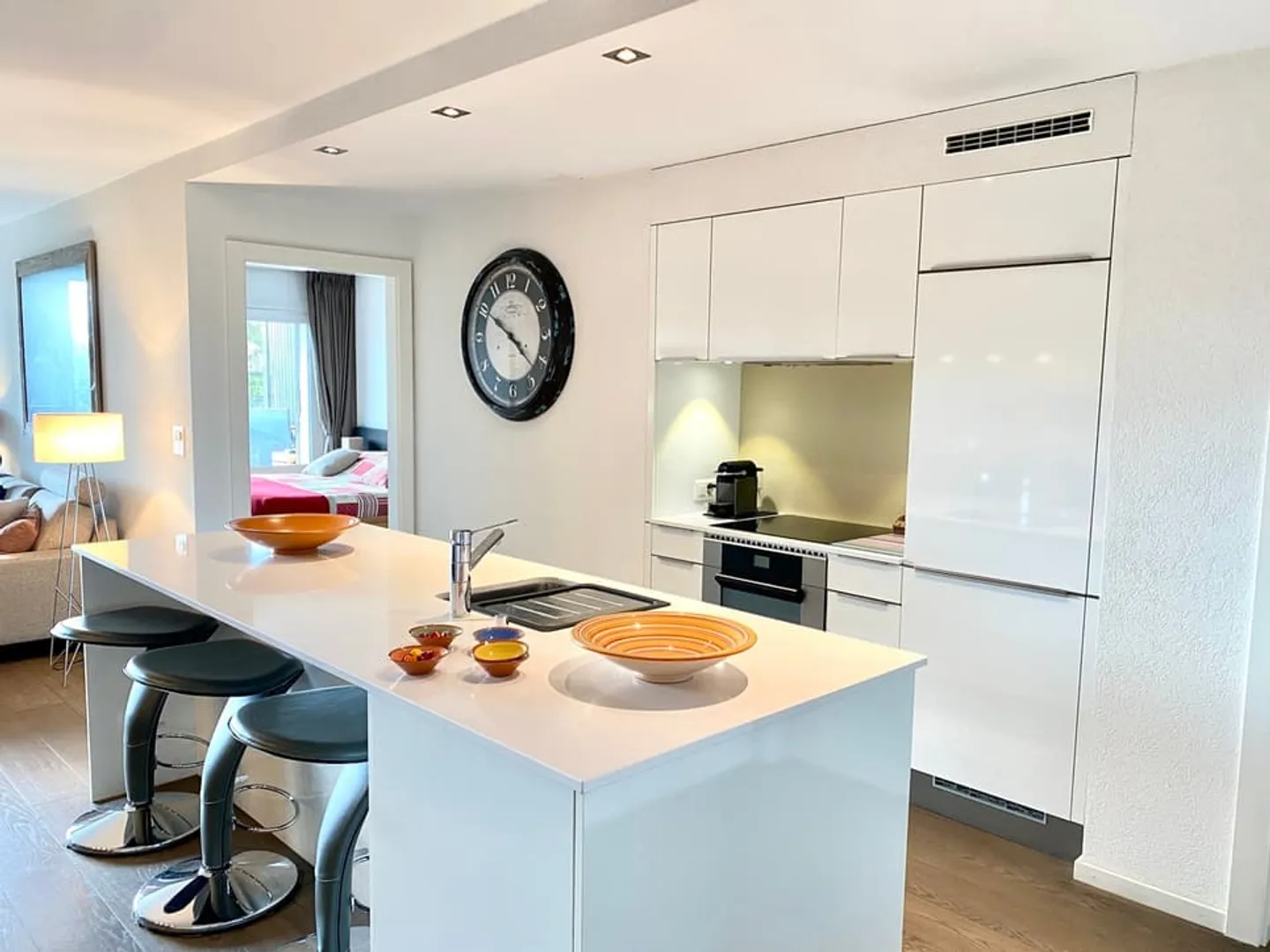 LOCATION WEEK 4, 5 luxury rooms just steps from the center of Crans - Photo 3 of 12