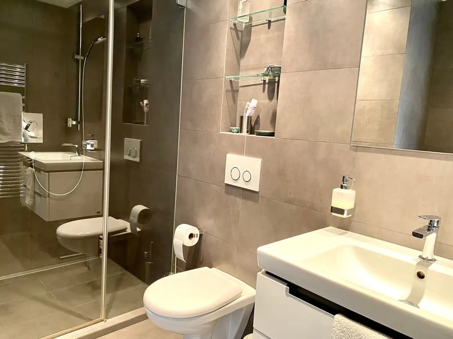 LOCATION WEEK 4, 5 luxury rooms just steps from the center of Crans - Photo 9 of 12