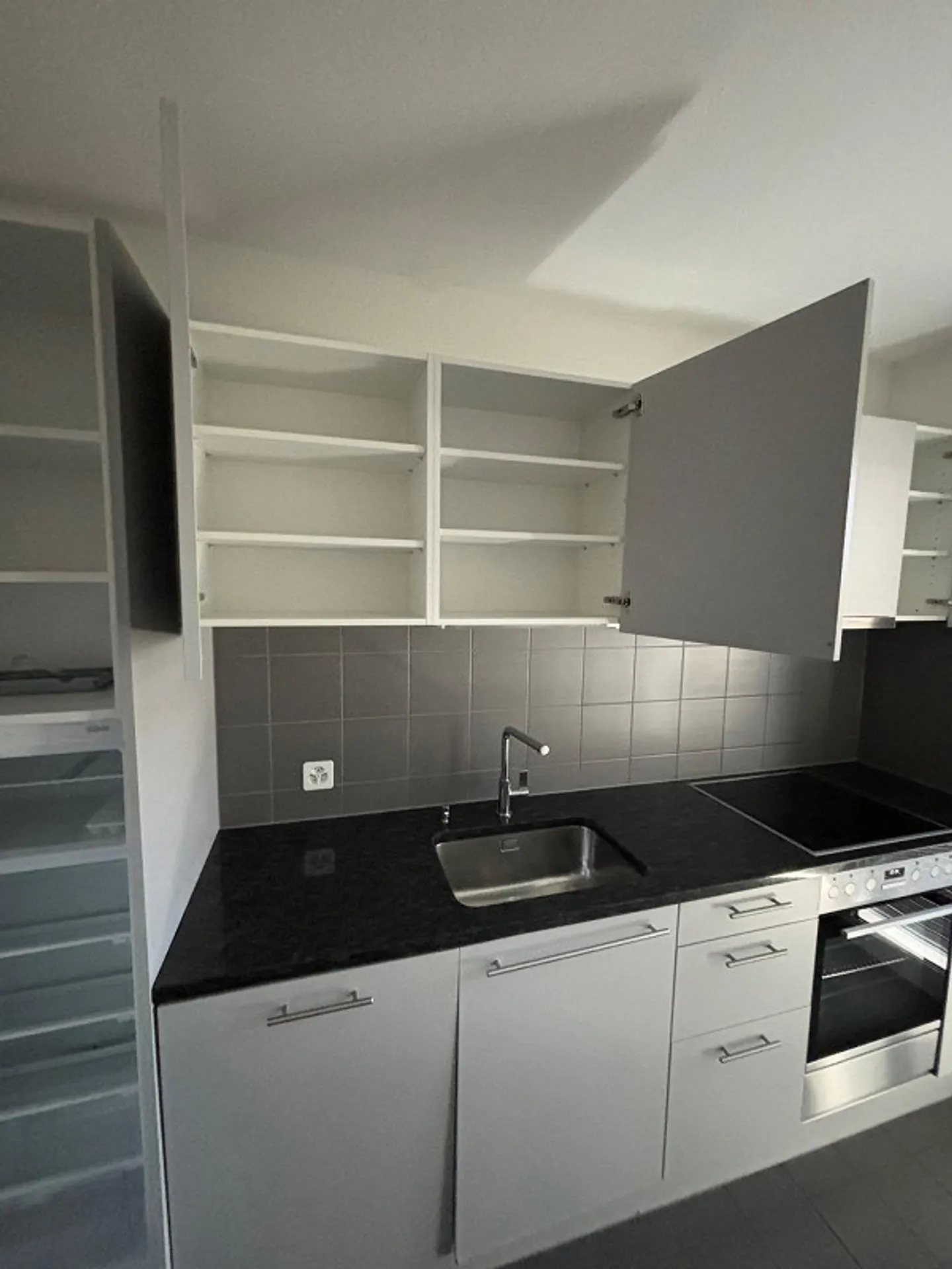 Helle 3-Zimmer-Wohnung mit Balkon - Foto 9 von 11