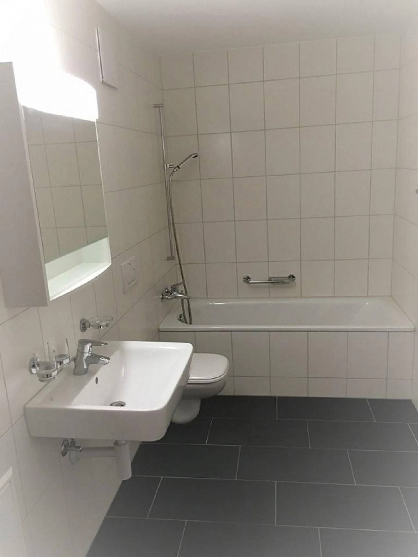 Appartamento moderno a Biel - Foto 3 di 8