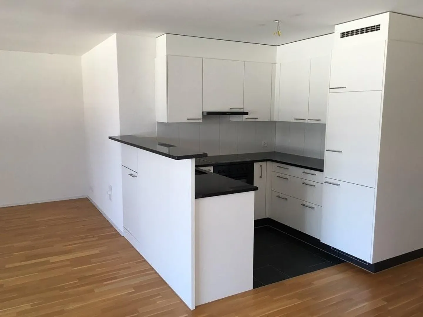 Appartamento moderno a Biel - Foto 2 di 8