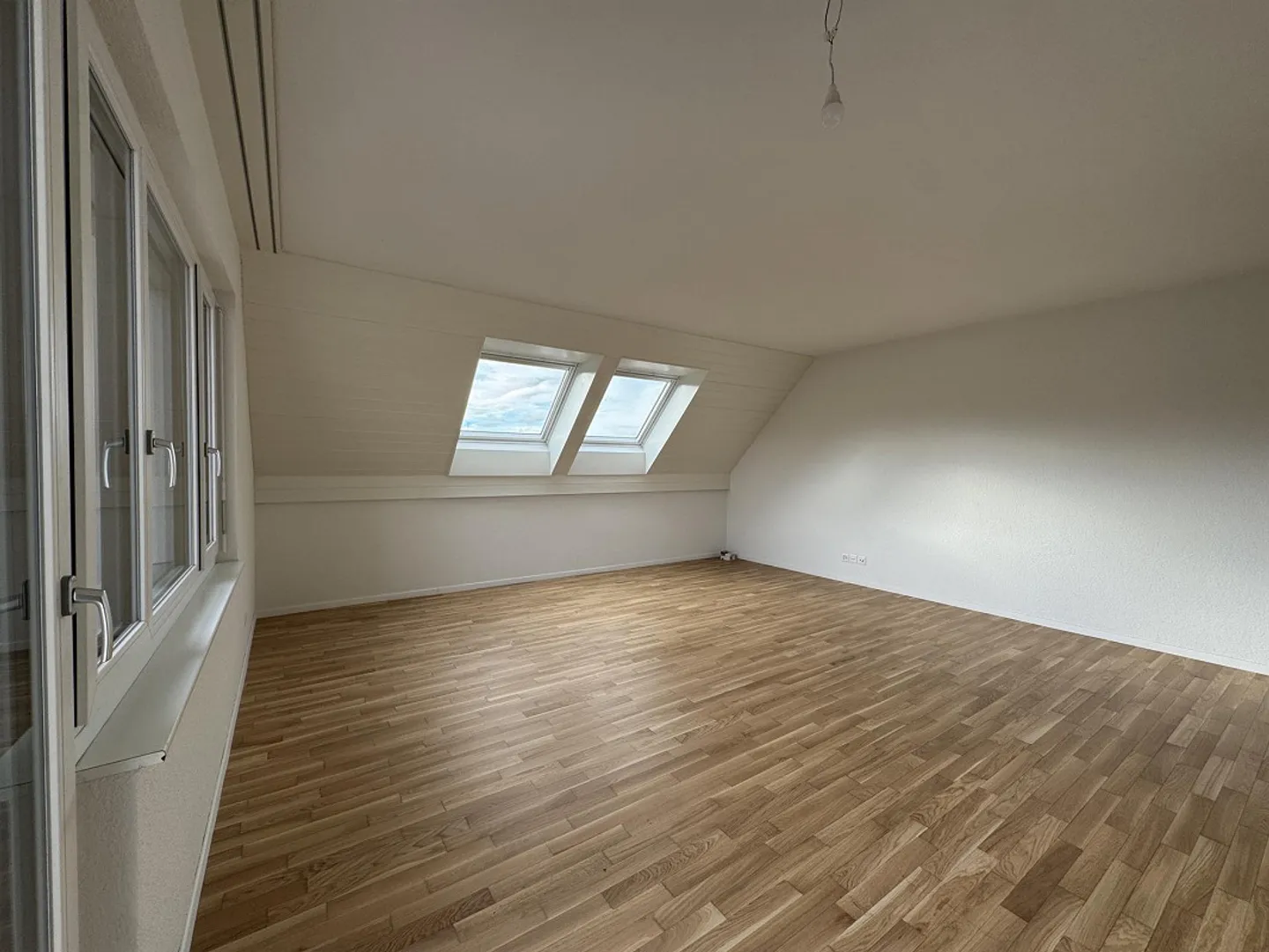 Nouvelle attique rénovée avec vue | Un endroit où il fait bon vivre... - Photo 4 sur 8