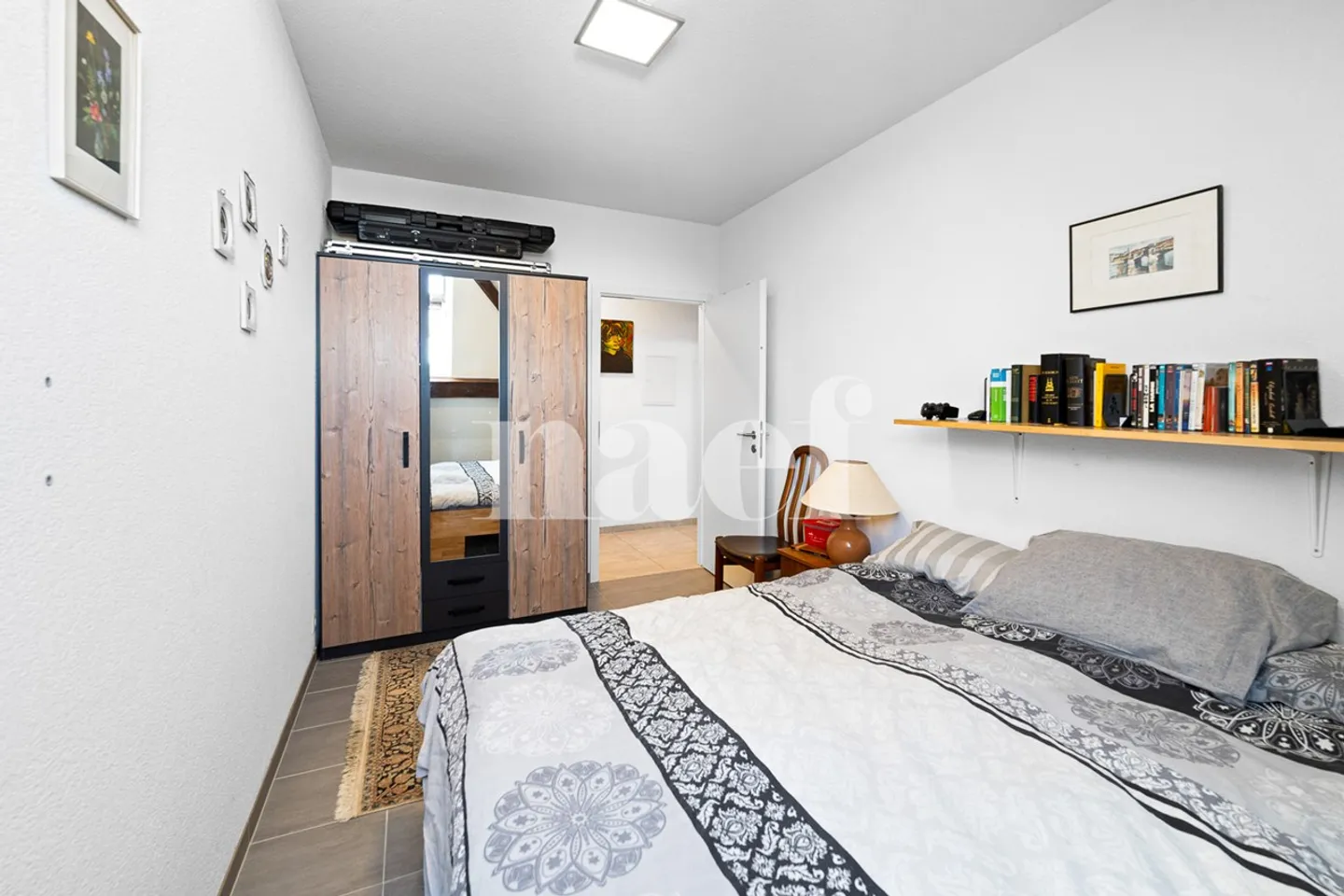 Apartment with 4 rooms in the attic in Cottens for sale - Photo 5 of 7