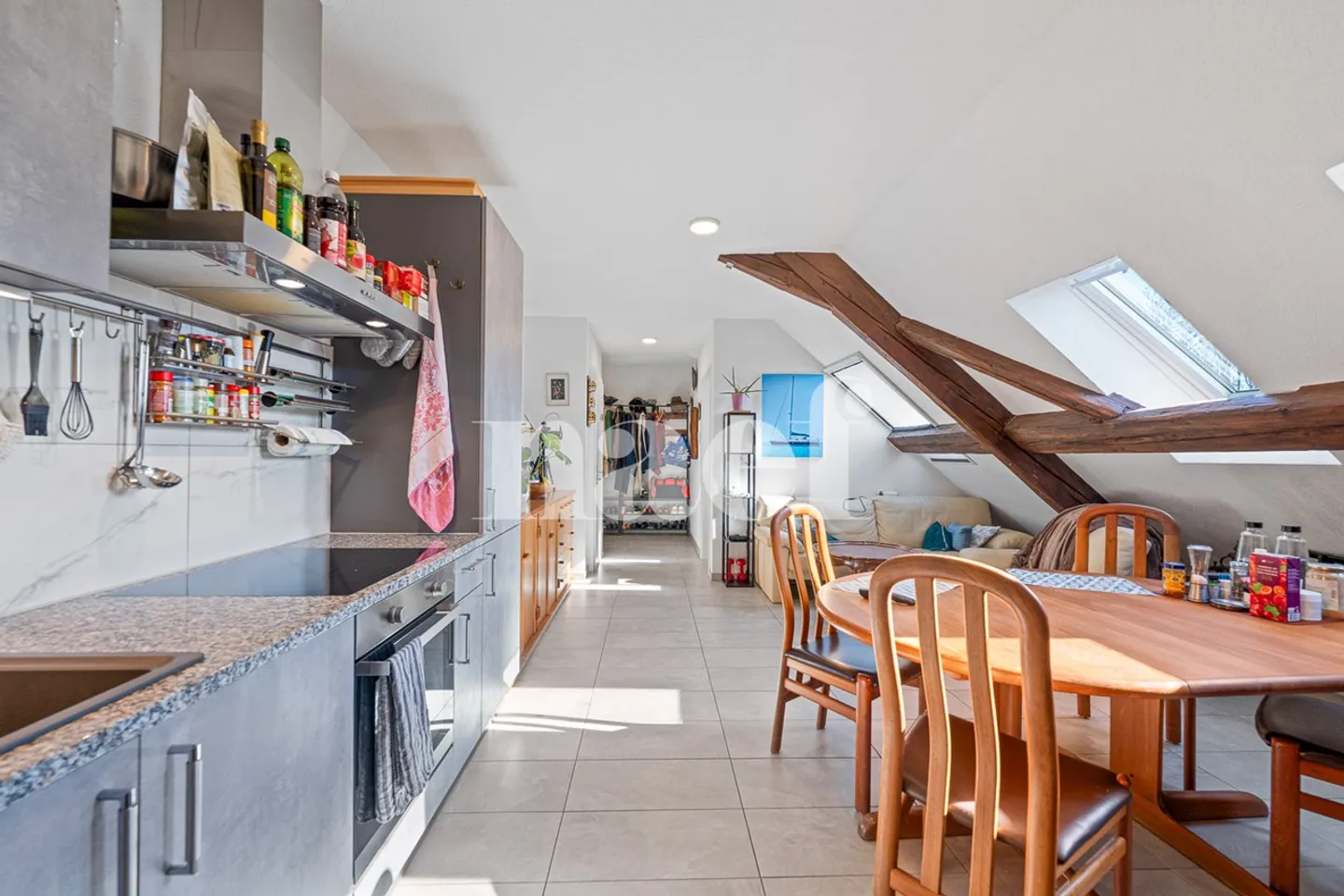 Apartment with 4 rooms in the attic in Cottens for sale - Photo 3 of 7