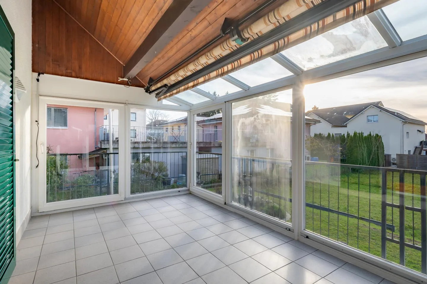 Spacious Single-Family Home with Pool and Conservatory - Photo 7 of 18