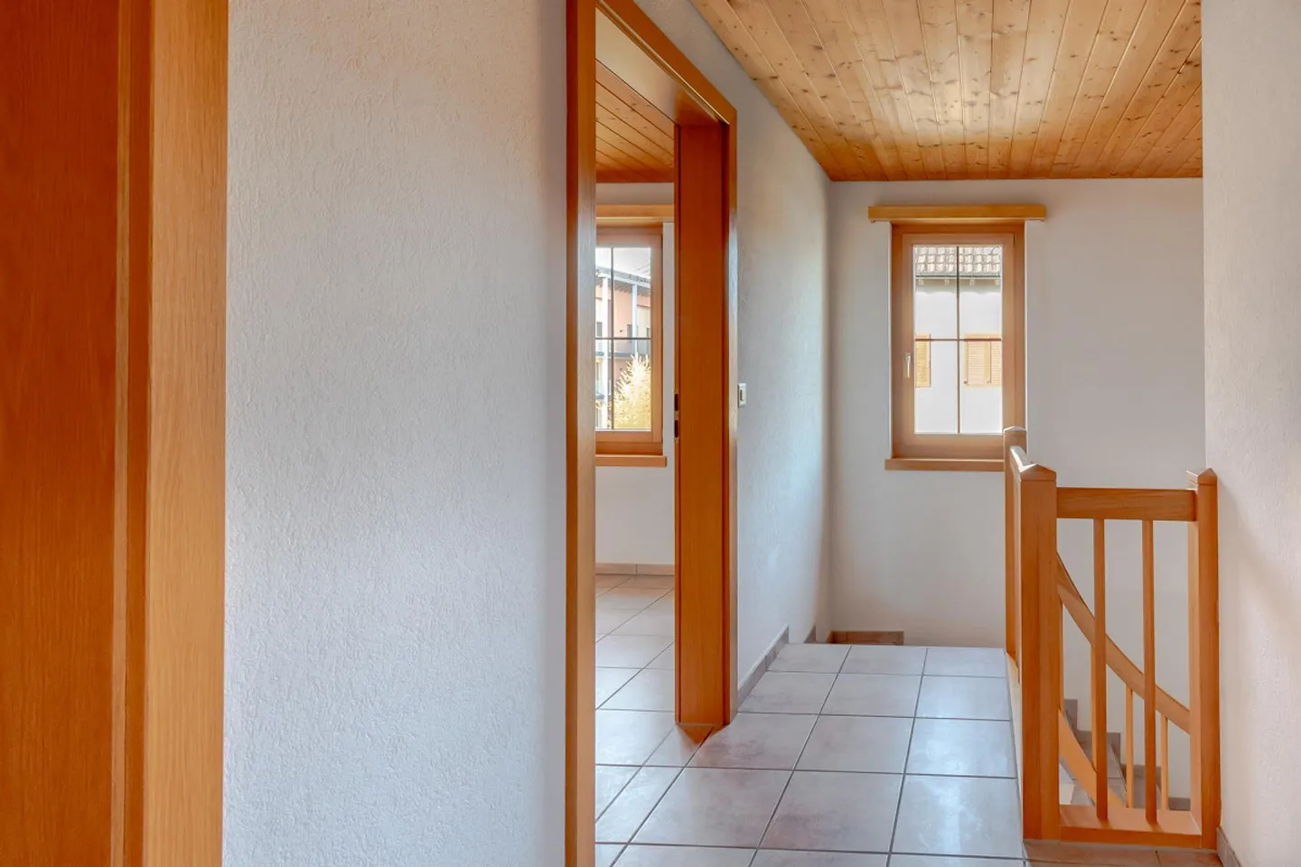 Spacious Single-Family Home with Pool and Conservatory - Photo 9 of 18