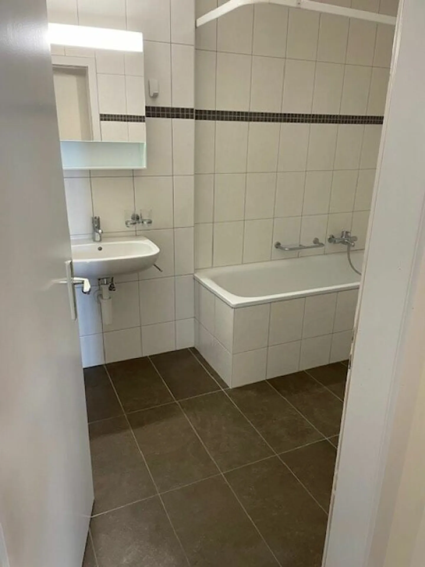 Familienwohnung mit geschlossenem Balkon! - Foto 6 von 9