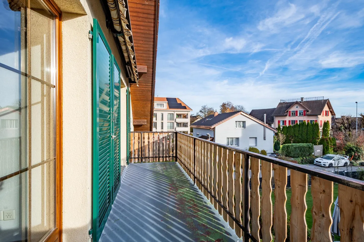 Spacious Single-Family Home with Pool and Conservatory - Photo 12 of 18