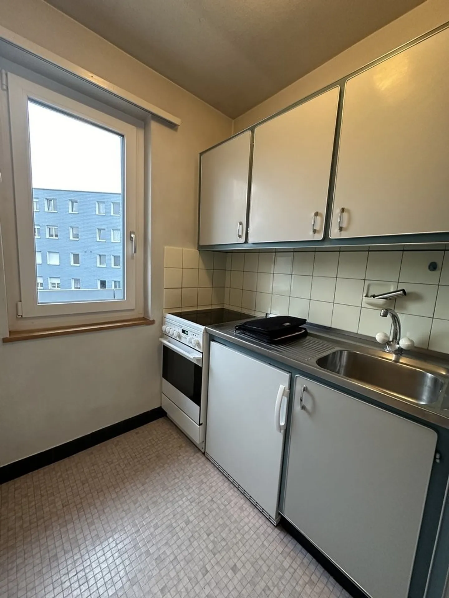 Charming 1.5-room apartment with balcony in the center of Biel - Photo 2 of 6