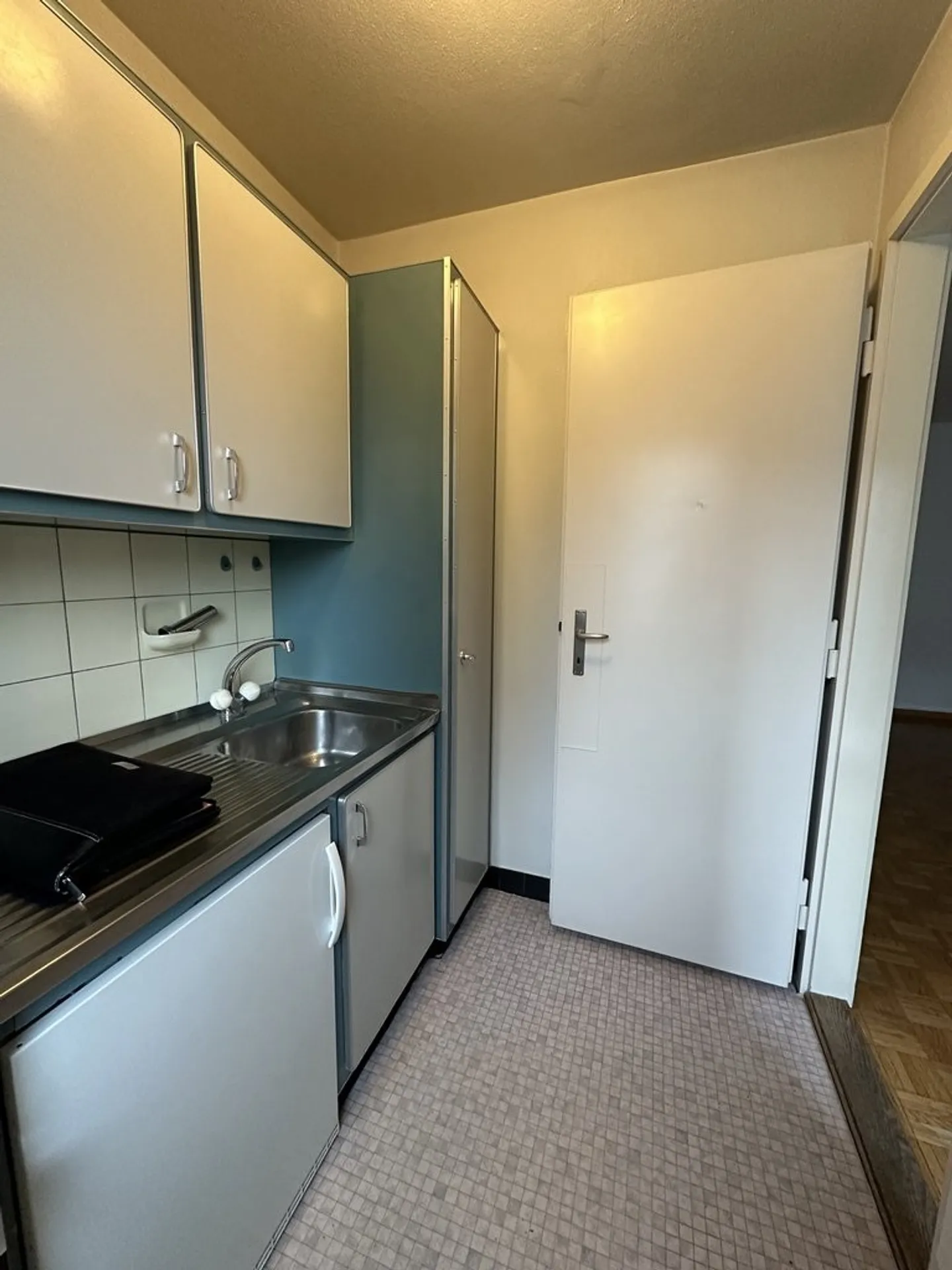 Charming 1.5-room apartment with balcony in the center of Biel - Photo 3 of 6