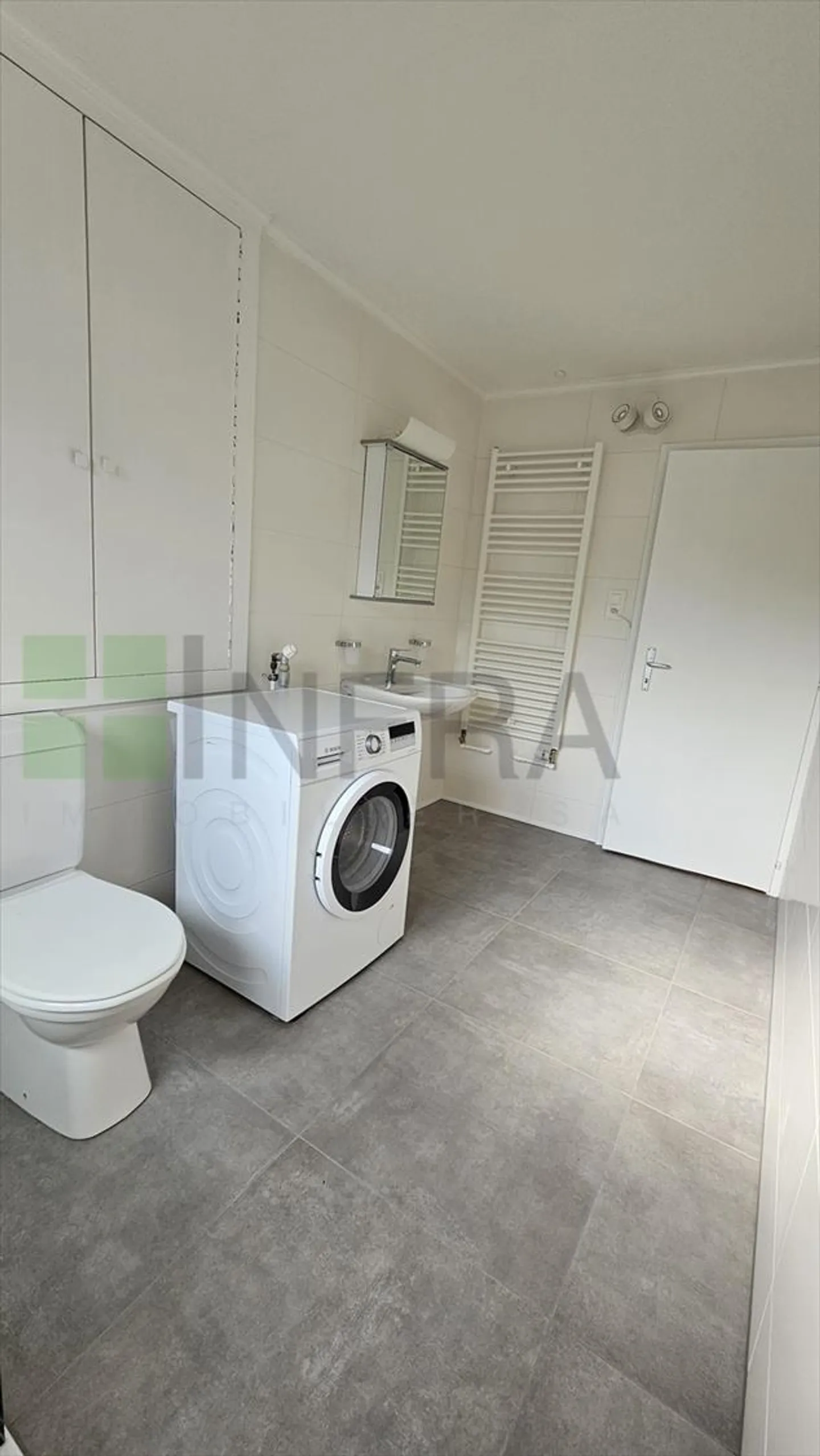 Large 2.5 rooms with garage, private laundry and garden! - Photo 2 of 13