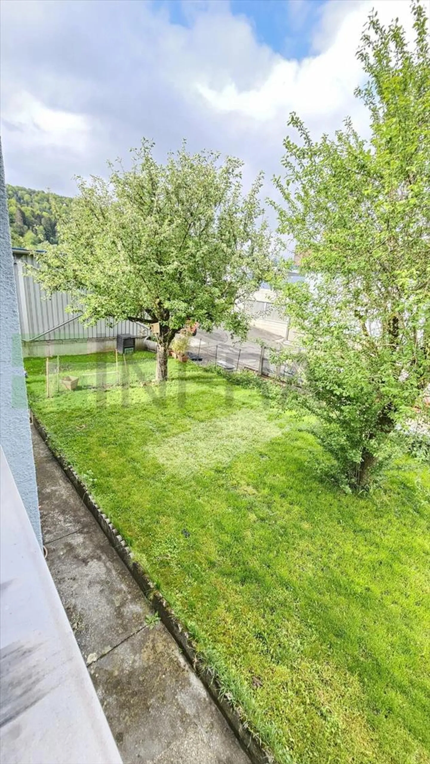 Large 2.5 rooms with garage, private laundry and garden! - Photo 11 of 13