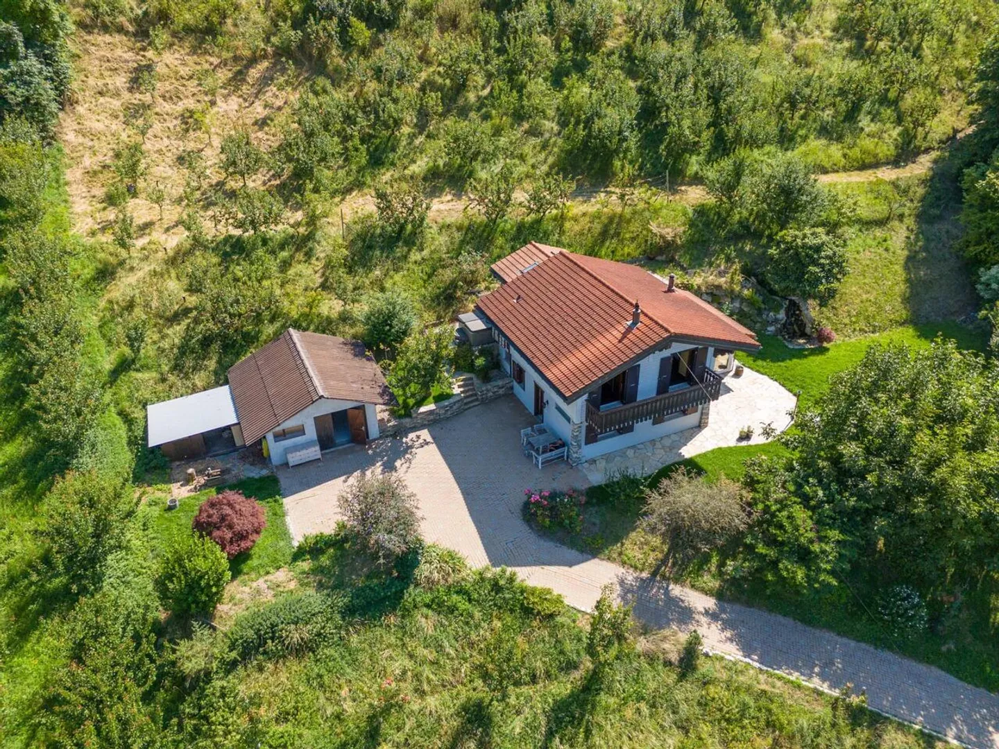Villa with wellness space in the middle of apricot trees - Photo 13 of 13